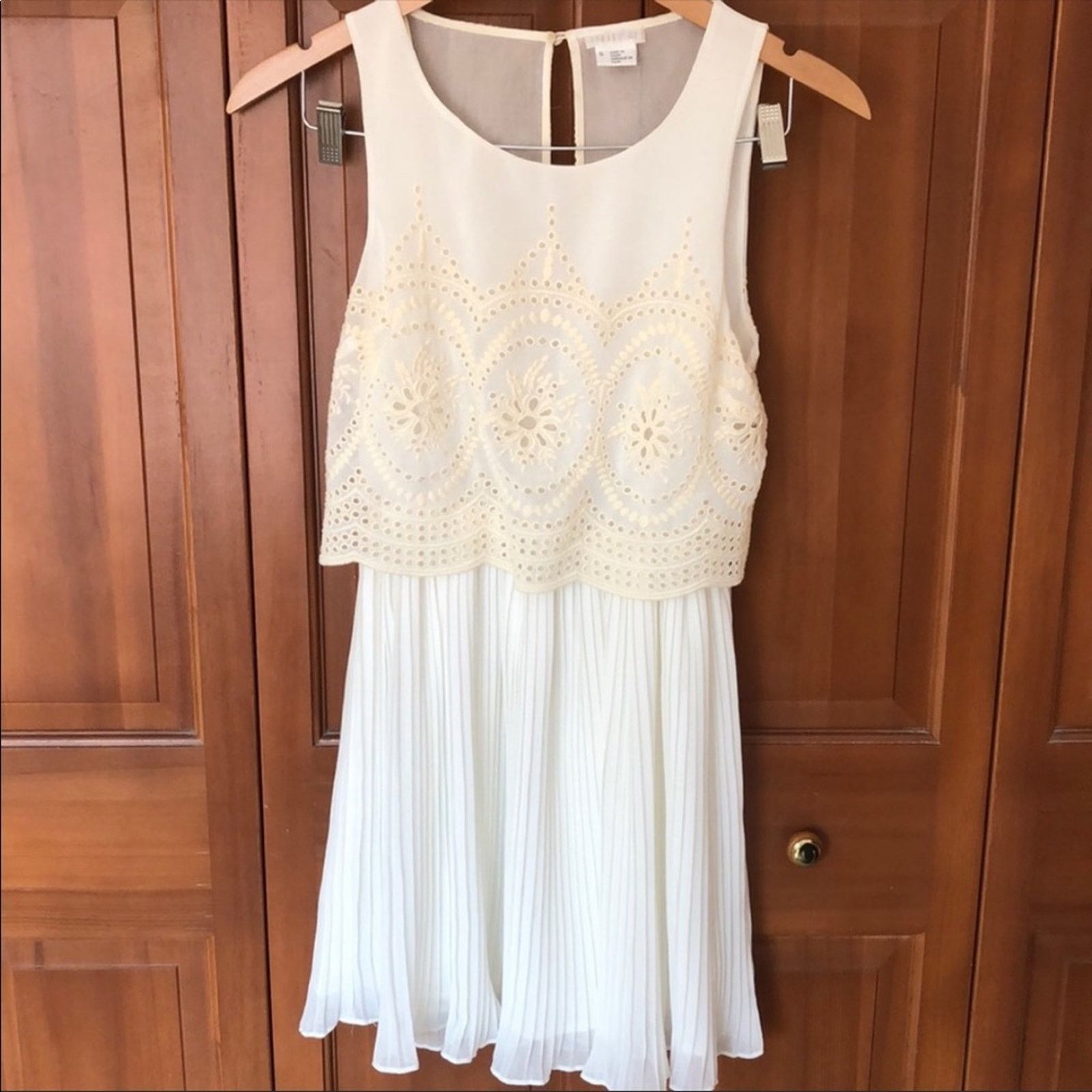 Urban Outfitters UO COOPERATIVE Cream White Open Tank Top Pleated Mini Dress Size S / US 4 / IT 40 - 8 Thumbnail