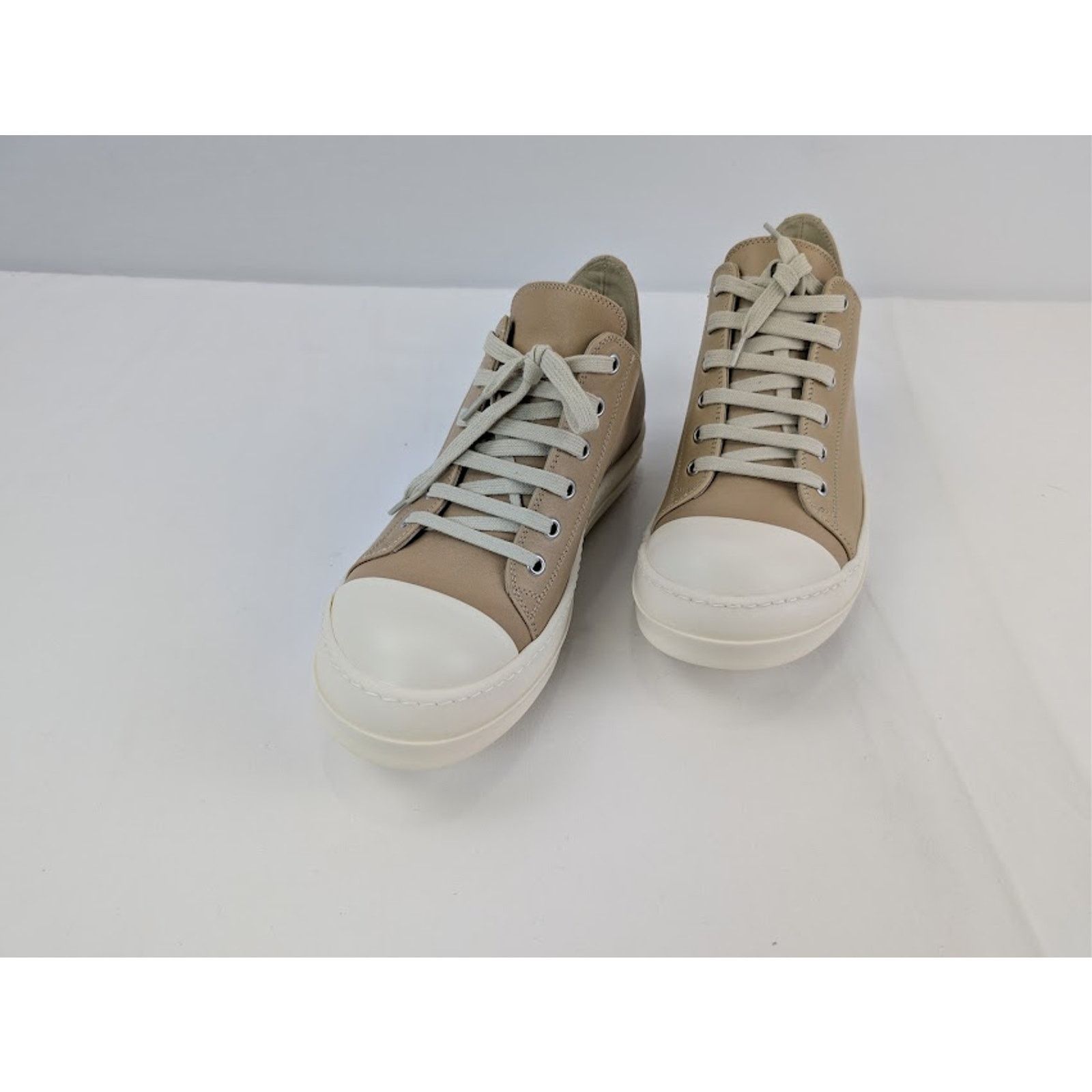 Rick Owens o1rshd1 Hollywood Runway Low Top Sneakers Parchment / Milk Size US 7 / EU 40 - 8 Thumbnail