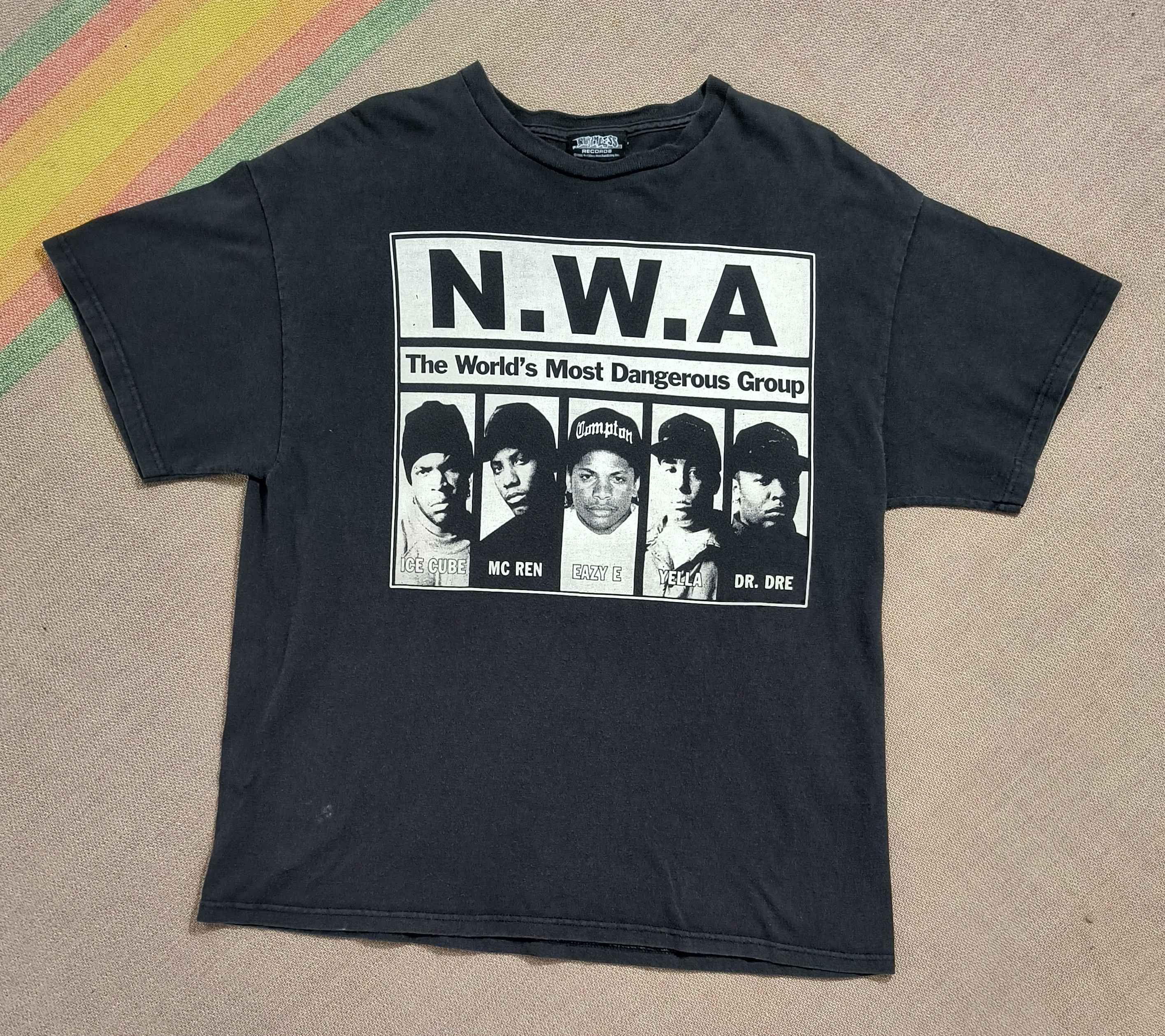 Rap Tees Vintage Y2K N.W.A "the world's most dangerous group" 2006 Size US XL / EU 56 / 4 - 2 Thumbnail