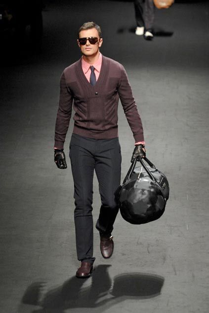 Dirk Bikkembergs Archive Dirk Bikkembergs FW 2007 Rare Leather Football Bag Size ONE SIZE - 2 Thumbnail