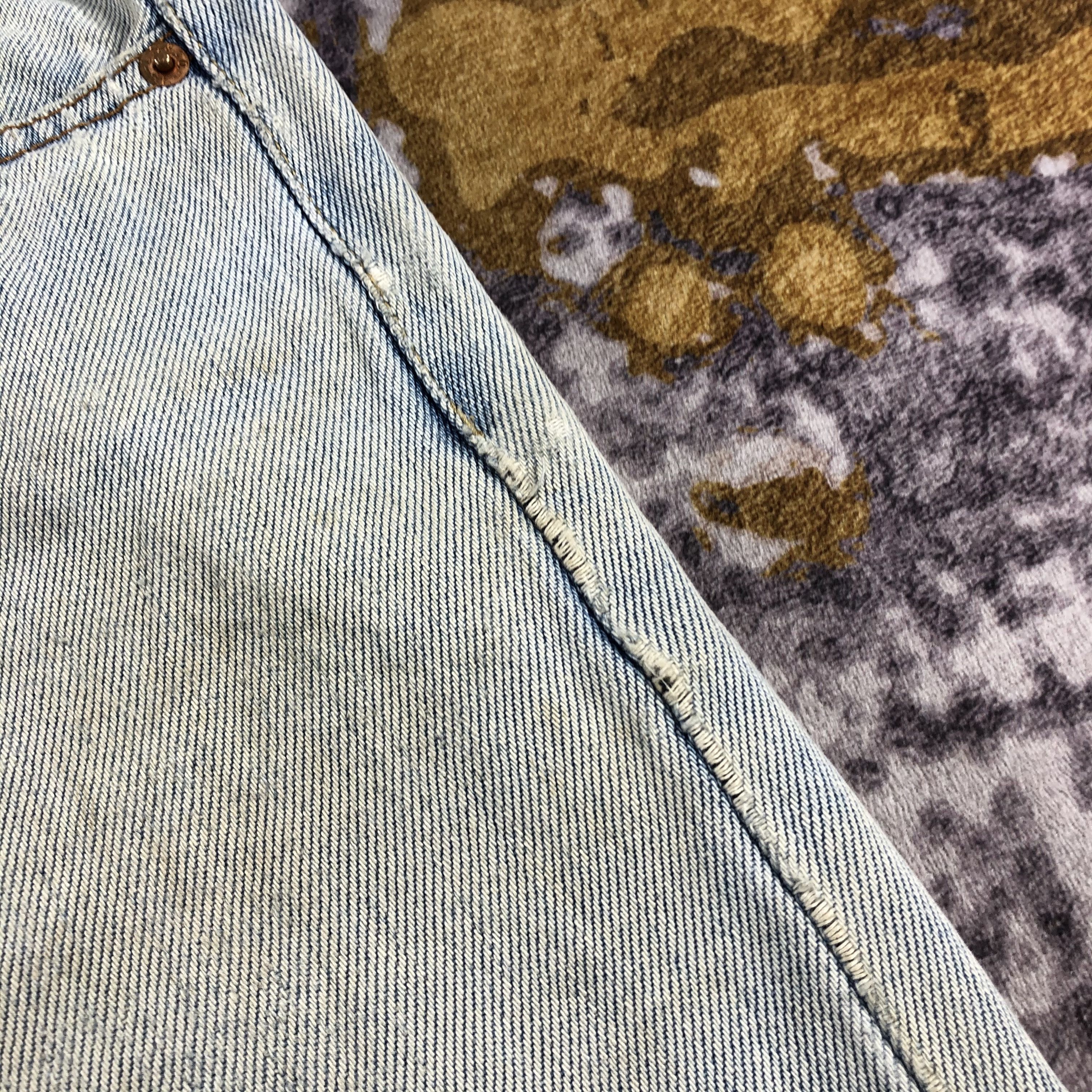 Levi's × Vintage Vintage Light Wash Levis 505 Jeans-JM2755 Size US 34 / EU 50 - 11 Thumbnail