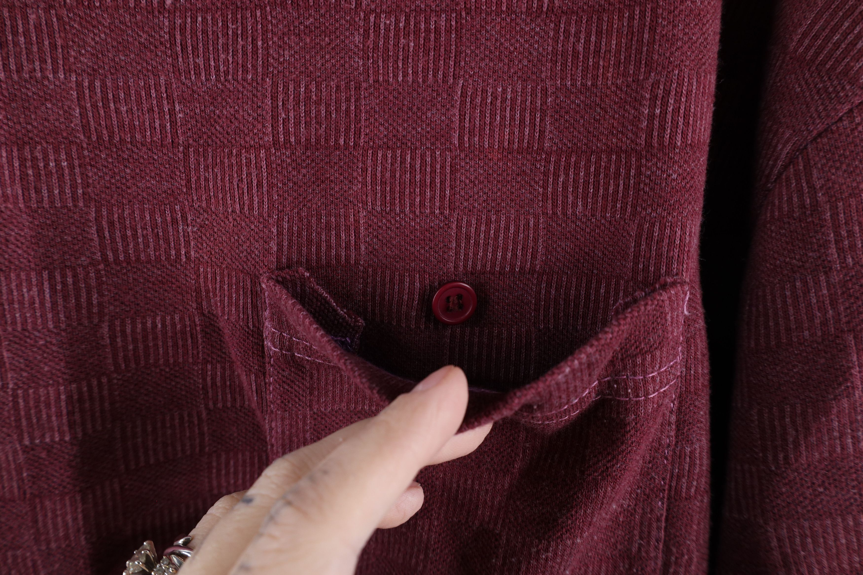 Vintage Vintage 90s Streetwear Fit Checkered Knit Pocket T-Shirt Red Size US L / EU 52-54 / 3 - 4 Thumbnail