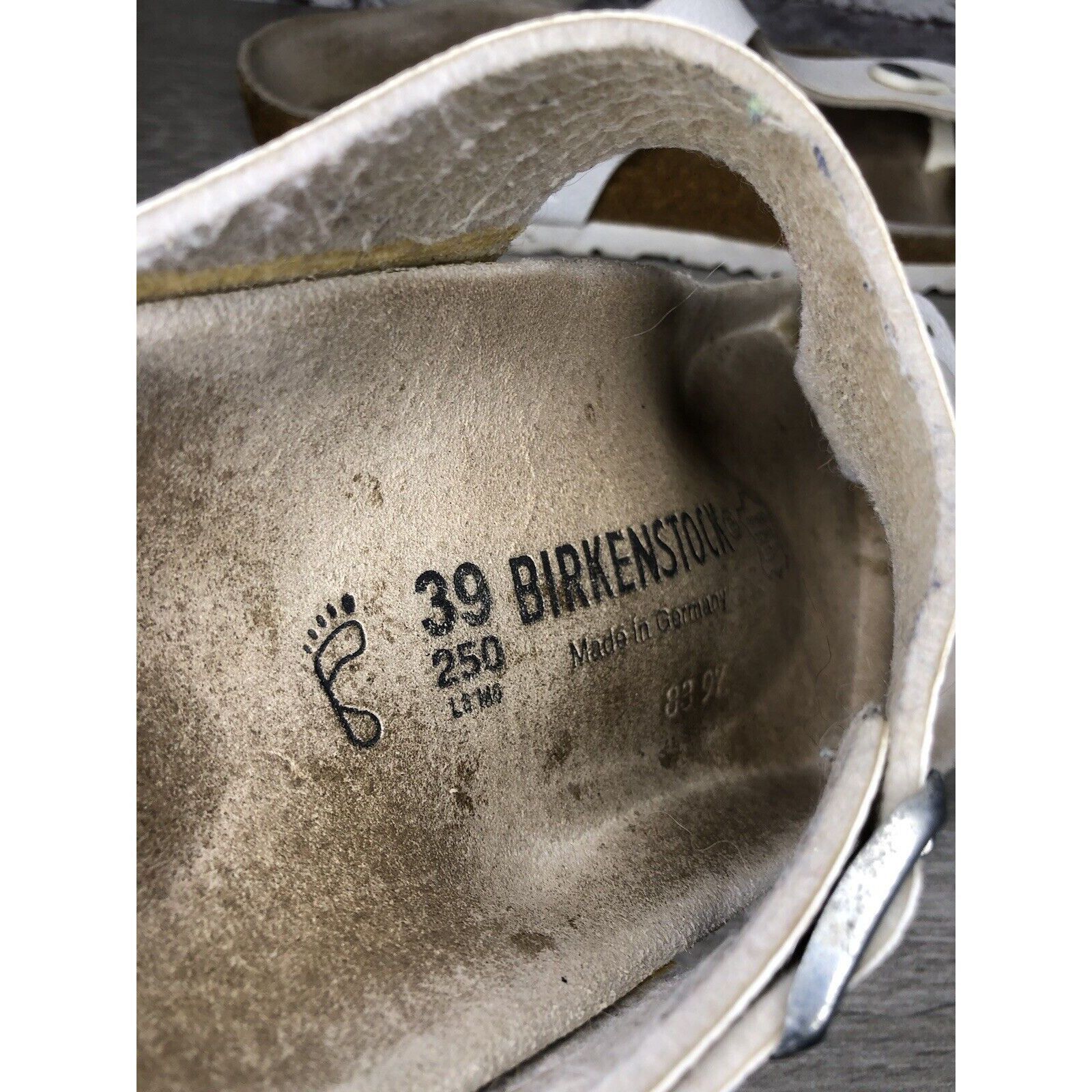 Birkenstock Birkenstock Gizeh White Leather Buckle Strap Cork Sandals Wo Size US 8.5 / IT 38.5 - 16 Thumbnail