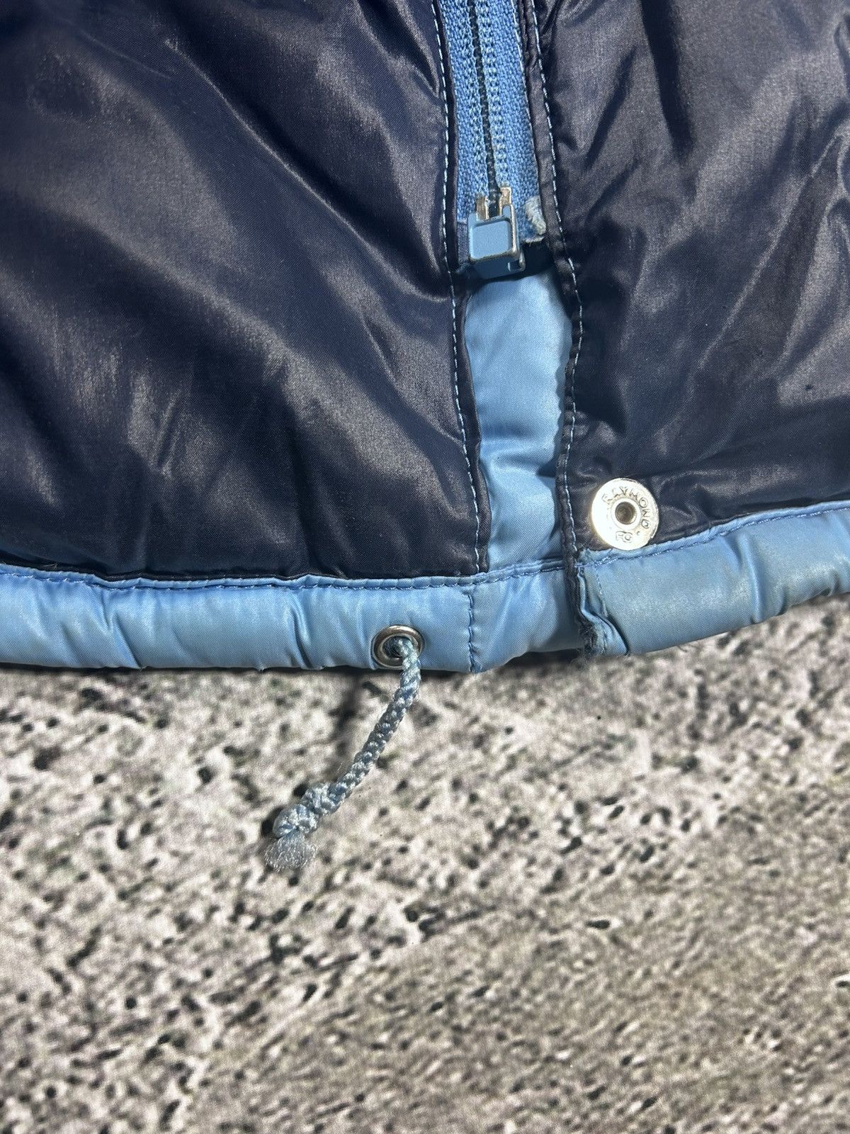 Moncler 90s Moncler vintage baby blue puffer jacket Size US L / EU 52-54 / 3 - 15 Thumbnail