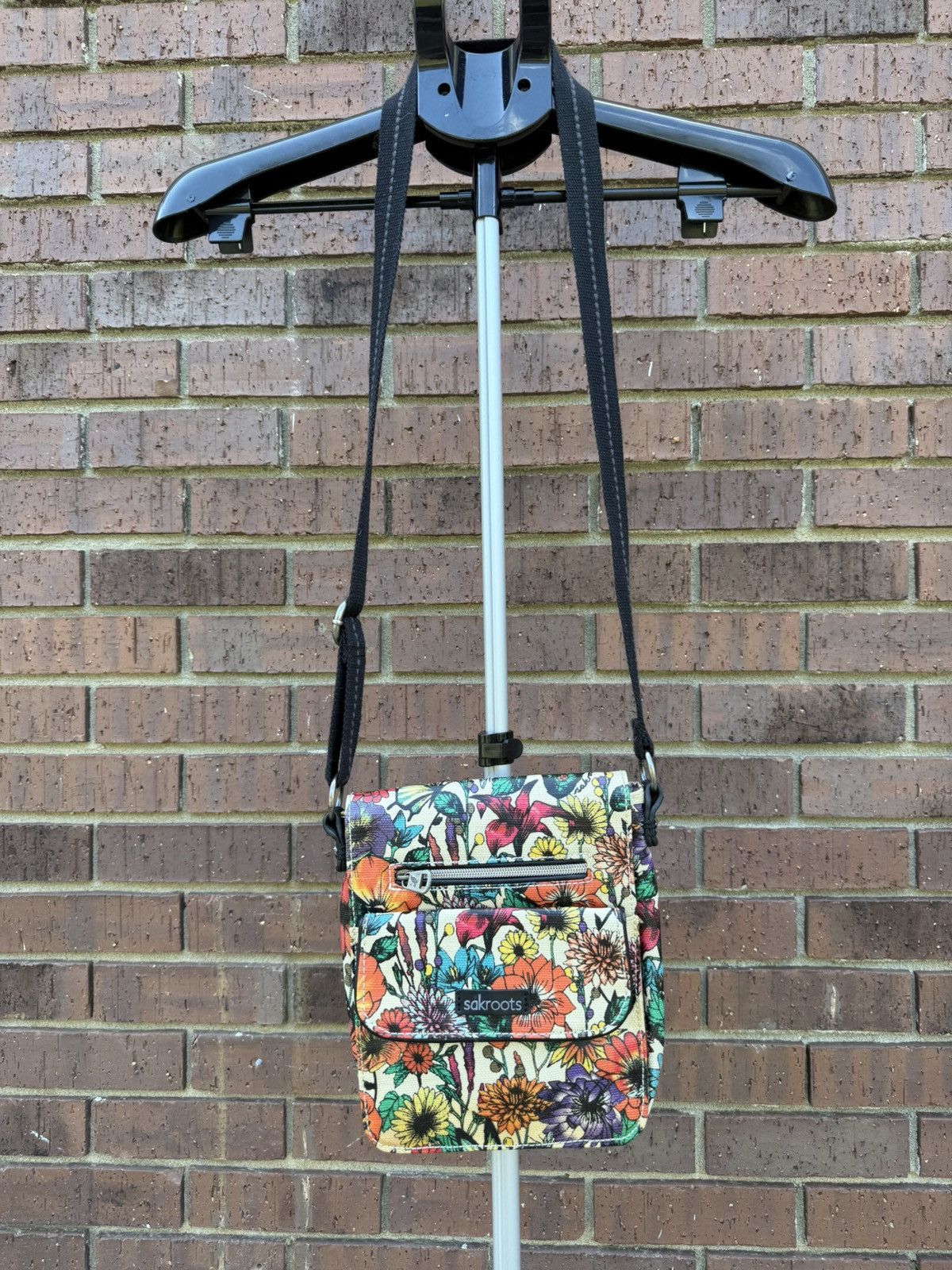 Other Sakroots Artist Circle Small Flap Messenger Bag Purse Boho Size ONE SIZE - 1 Thumbnail