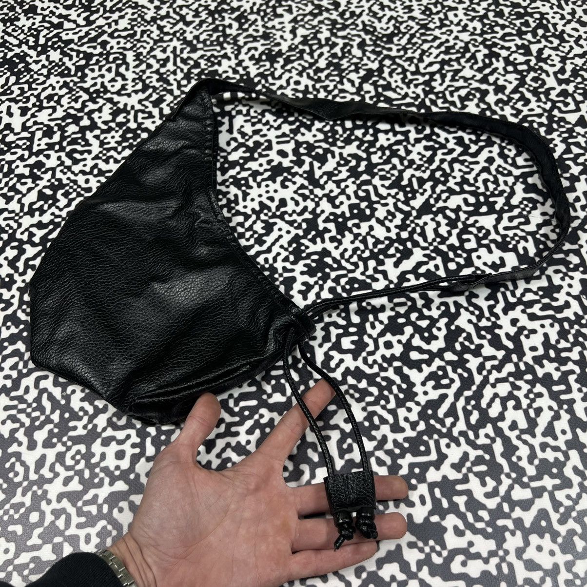 Japanese Brand Vintage Y2K Japanese Crossbody Bag Opium Style Size ONE SIZE - 11 Thumbnail