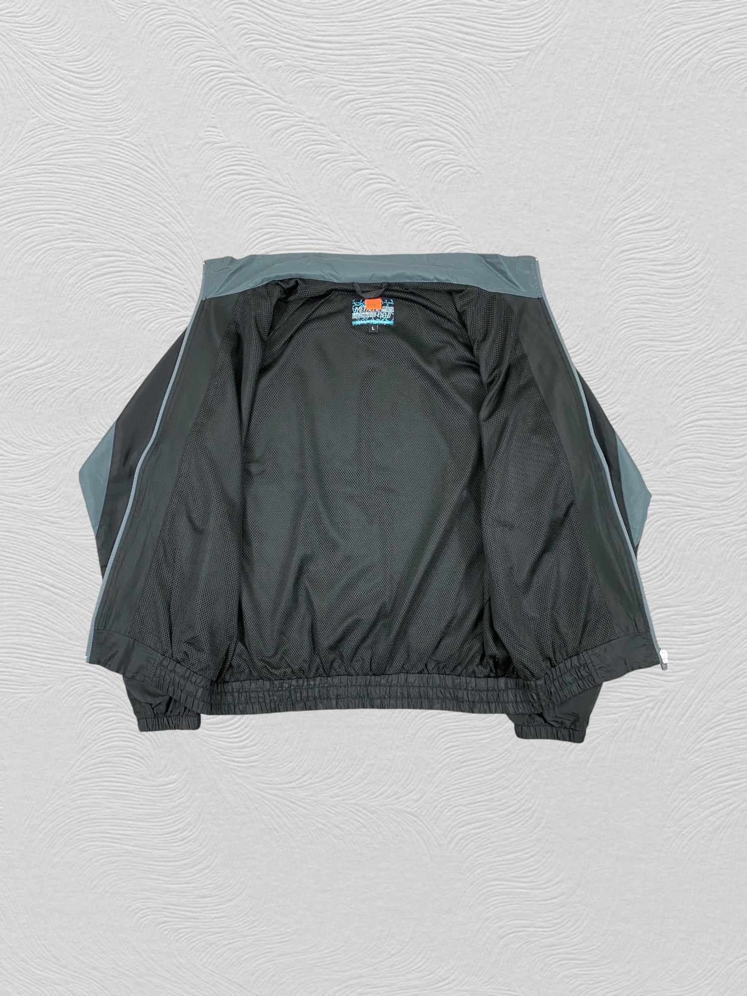 Japanese Brand Vintage Metallic Field Windbreaker Jacket- J393 Size US L / EU 52-54 / 3 - 3 Thumbnail