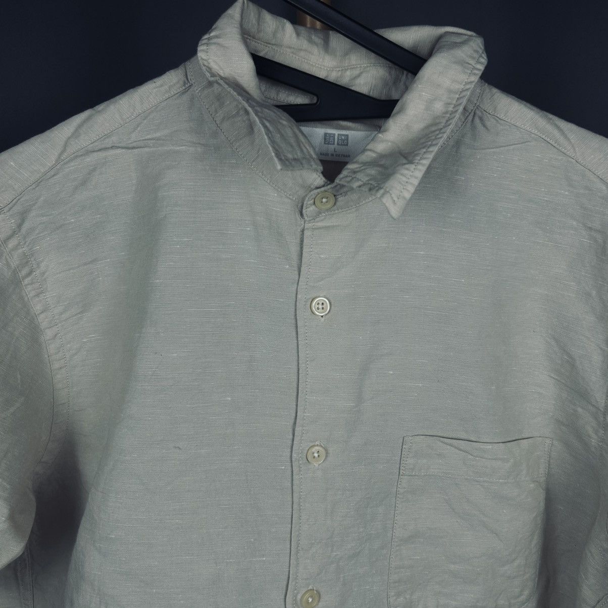 Uniqlo Vintage Uniqlo Button Up Shirt Size US S / EU 44-46 / 1 - 2 Thumbnail