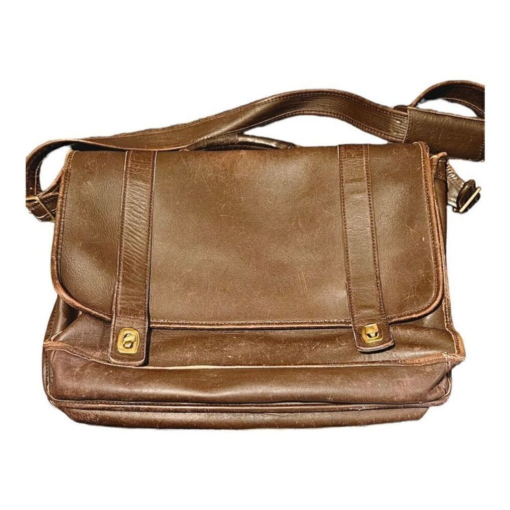 Coach Coach 5266 Shoulder Bag light brown | Grailed