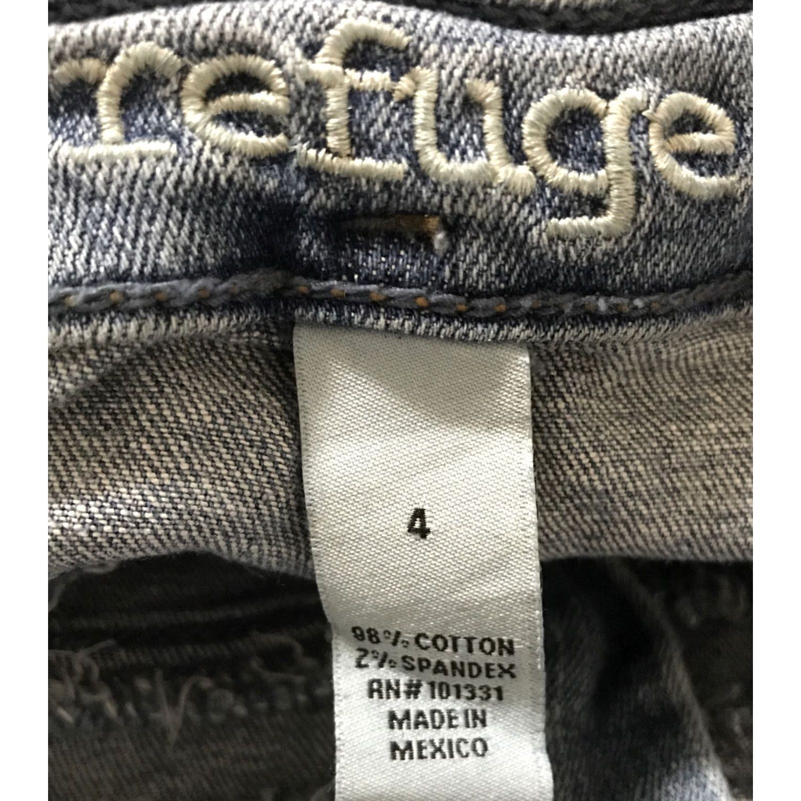 Denime Refuge Women’s Denim Shorts Cut-Off 4 Pocket Casual 2-Button/Triple Button Distressed Blue Size 4 Regular Waist 26in Inseam 3in Size 27" / US 4 / IT 40 - 3 Thumbnail