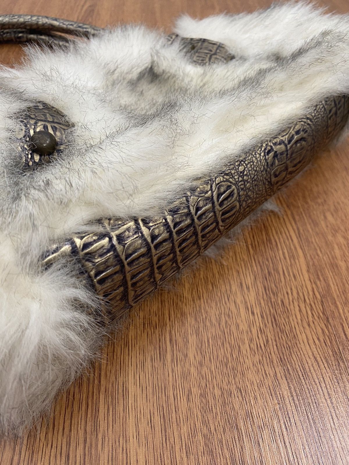 Beauty Beast Raccoon Fur + Alligator leather handle bag Size ONE SIZE - 4 Thumbnail