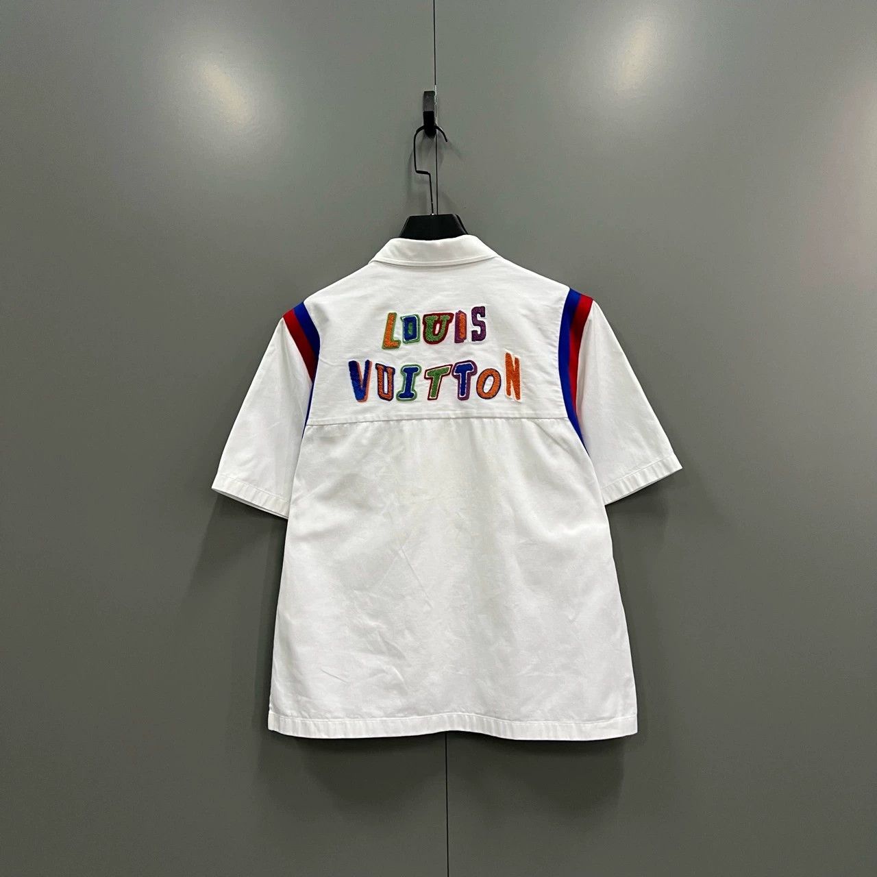 Louis Vuitton louis vuitton nba logo short sleeve shirt Size US L / EU 52-54 / 3 - 2 Thumbnail