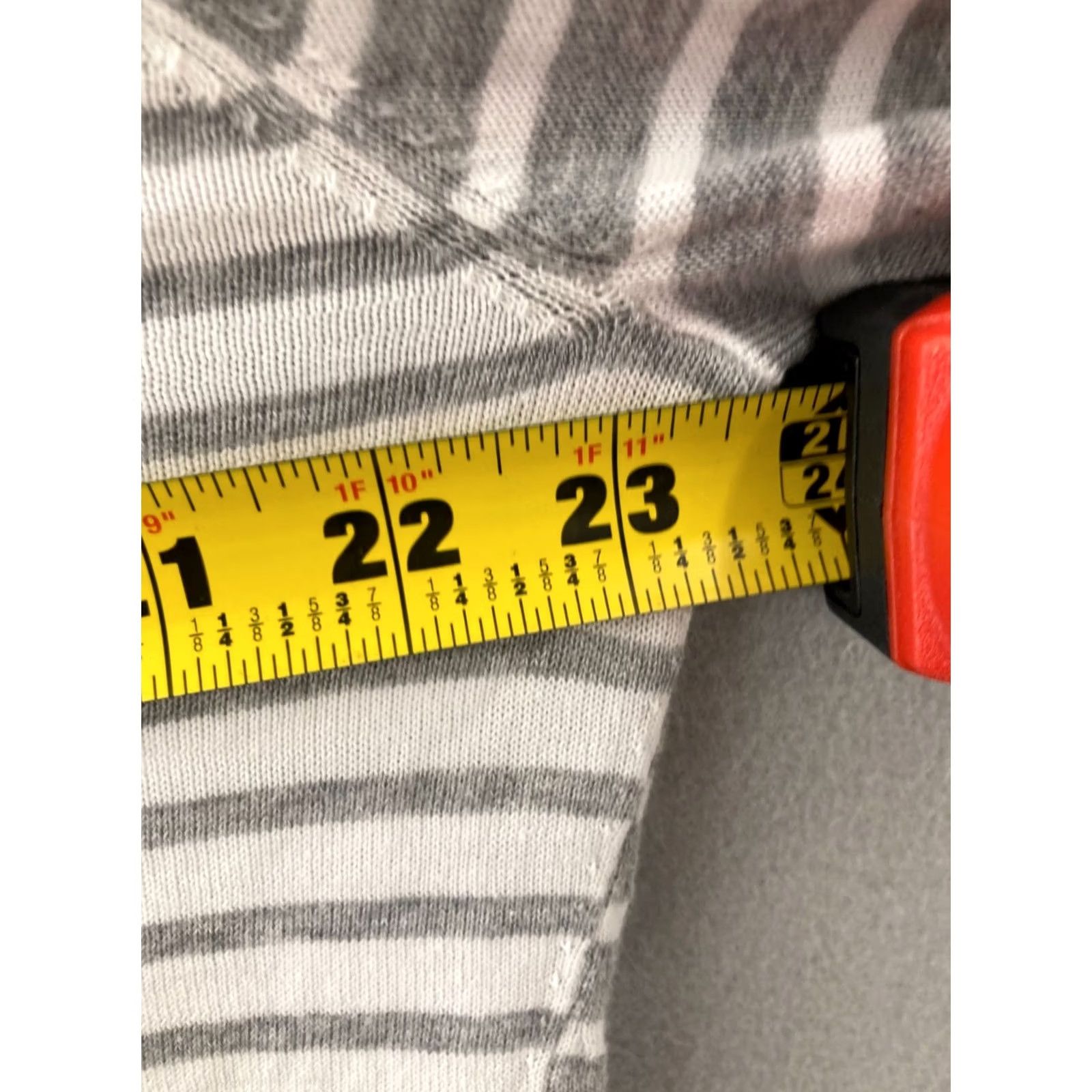 Michael Kors Michael Kors Sweater Mens XL Gray White Striped Crew Neck Pullover Casual Knit Tight-Knit Long Sleeve Regular Fit Size US XL / EU 56 / 4 - 3 Thumbnail