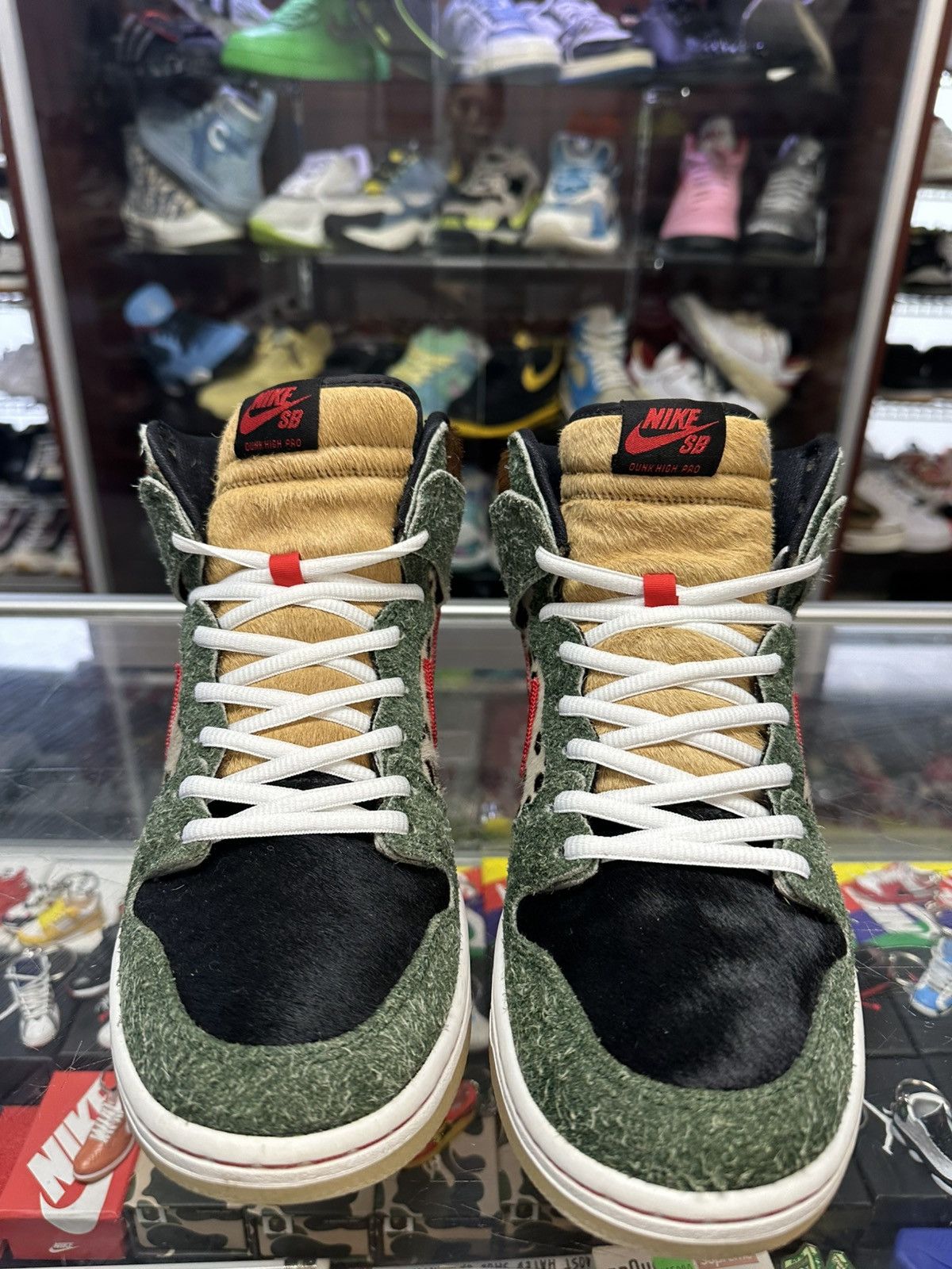 Nike Nike SB Dunk High ‘Dog Walker’ Size US 8.5 / EU 41-42 - 3 Thumbnail