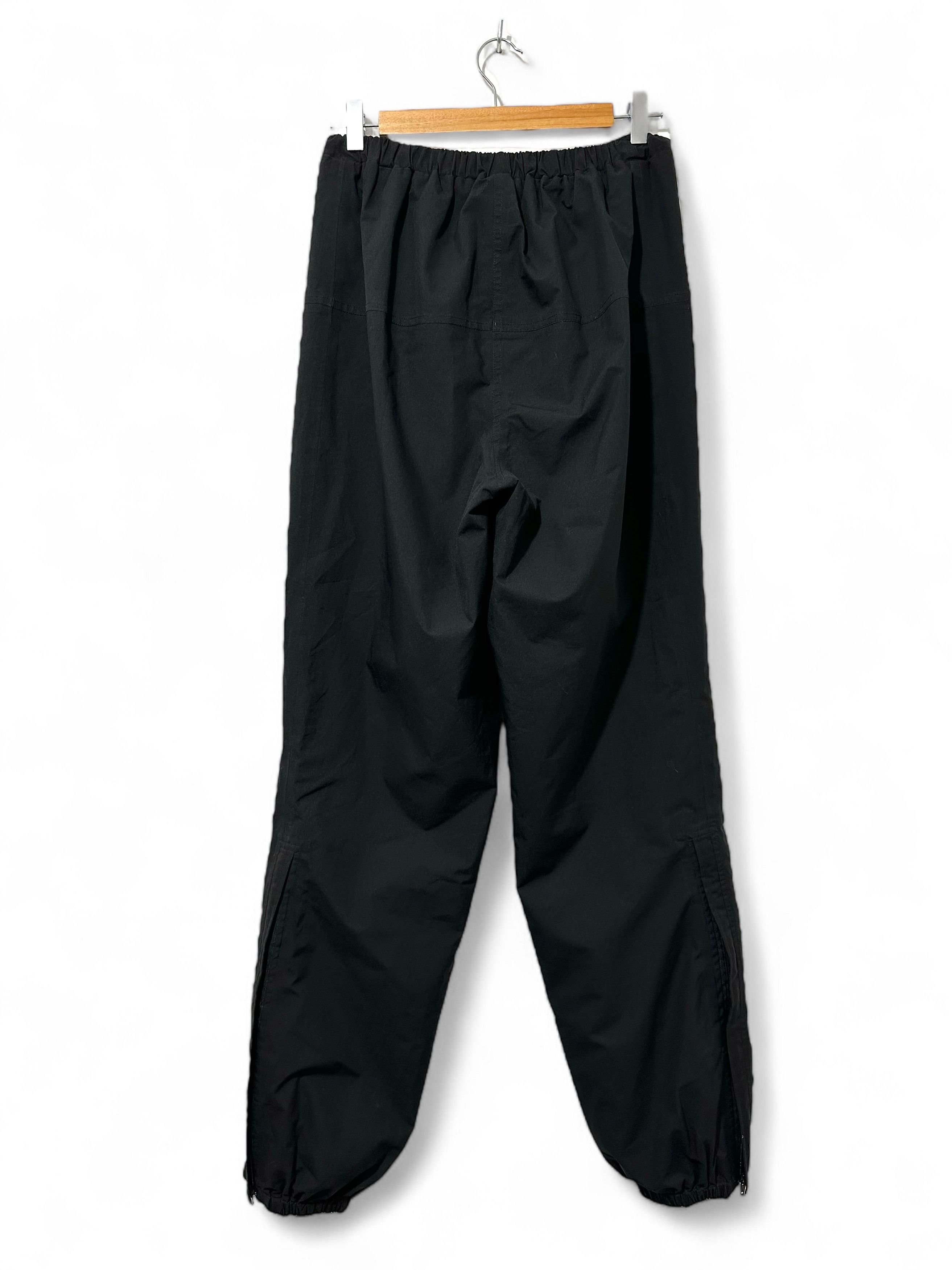The North Face × Vintage Vintage The North Face Gore Tex Outdoor Pants Black Size US 34 / EU 50 - 2 Thumbnail