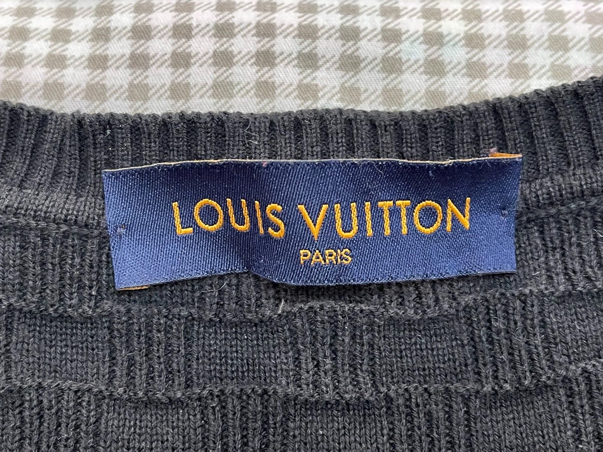 Louis Vuitton Louis Vuitton Black Basic Sweater Men's L Size US L / EU 52-54 / 3 - 5 Thumbnail