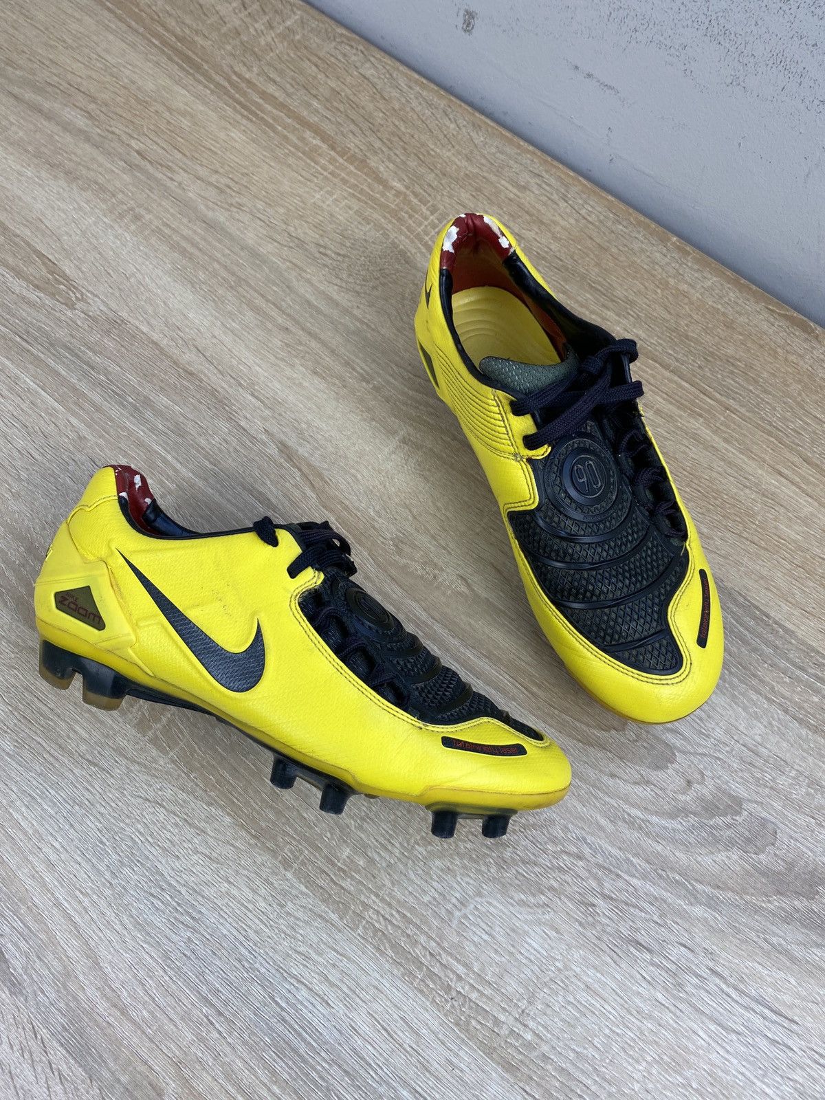 image of Y2K Nike T90 Laser Totalninety Luis Figo Retro Shoes in Black, Men's (Size 12)