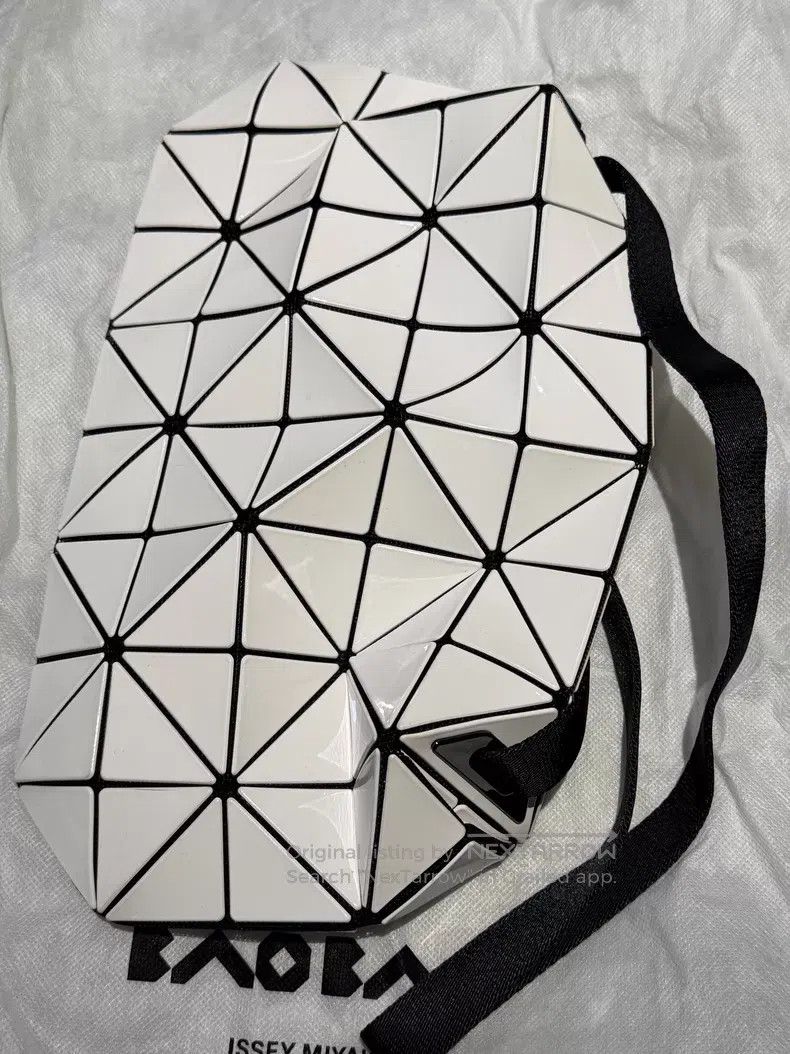 Issey Miyake Issey Miyake White Rhombus Pillow Bag Size ONE SIZE - 1 Thumbnail