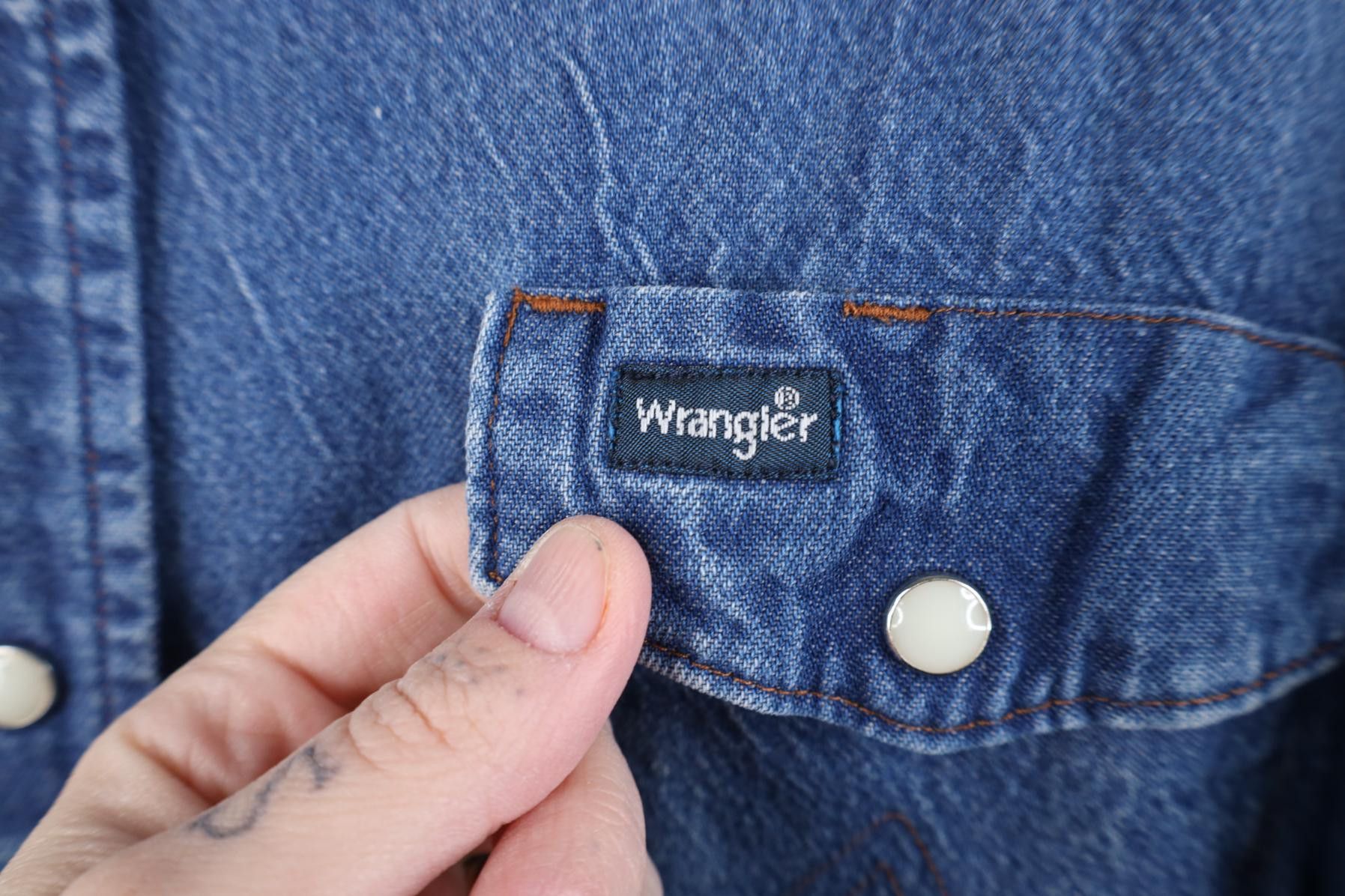 Wrangler Vintage 90s Wrangler Western Cowboy Denim Button Shirt Blue Size US XL / EU 56 / 4 - 7 Thumbnail
