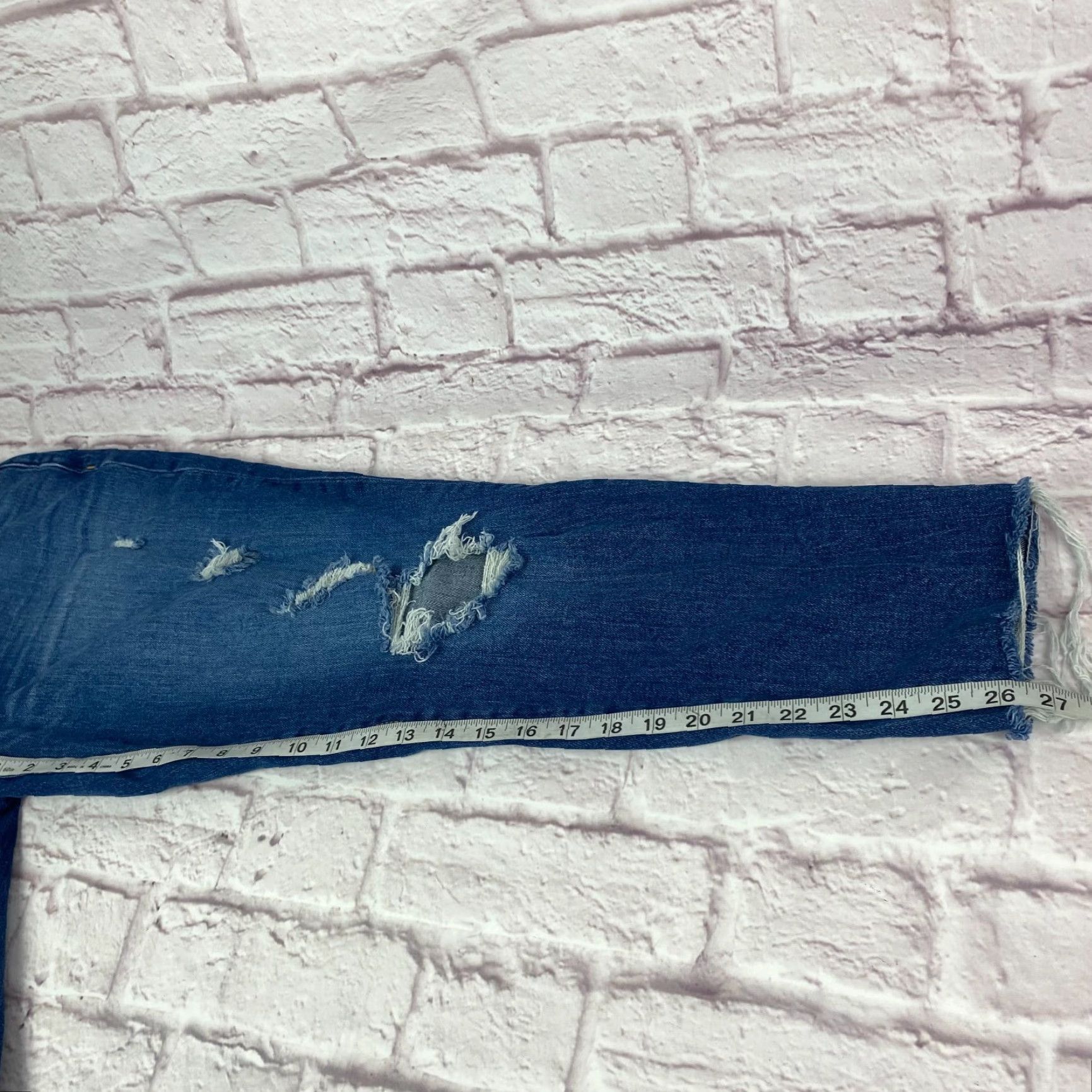 Old Navy VINTAGE Old Navy OG Straight Jeans Womens 6 Blue High Rise Distressed 5-Pocket Medium Wash Size 28" / US 6 / IT 42 - 7 Thumbnail