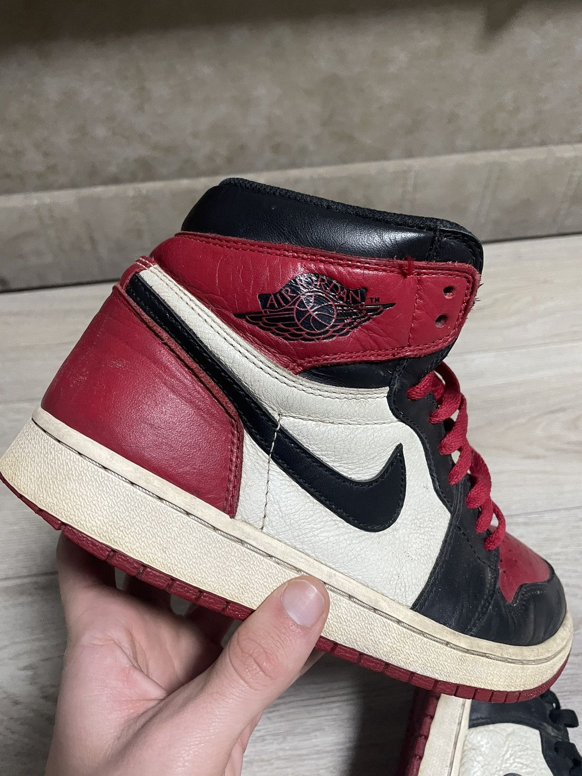 Jordan Brand × Nike Nike Air Jordan 1 Retro OG High “Bred Toe” Size US 9 / EU 42 - 7 Thumbnail