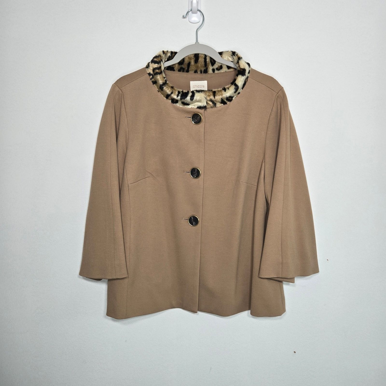 Chicos Chico's Women's Swing Jacket With Faux Fur Collar. Size 2. Size L / US 10 / IT 46 - 1 Thumbnail