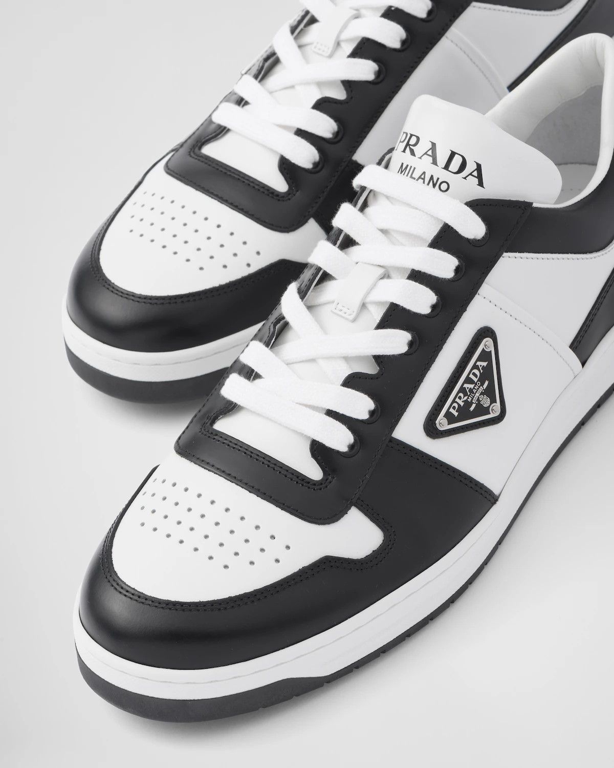 Prada × Sneakers PRADA SNEAKERS TRINAGLE CLOUDBUST Prada × Sneakers PRADA SNEAKERS TRINAGLE CLOUDBUST