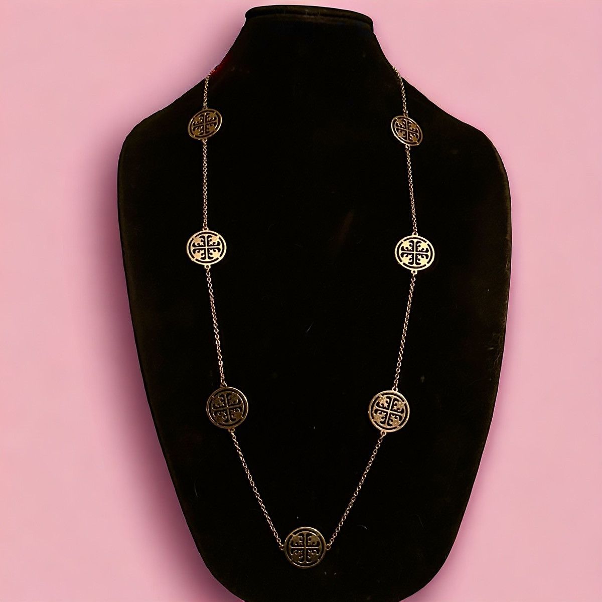 Other Long gold tone filigree medallion link necklace Size ONE SIZE - 1 Thumbnail