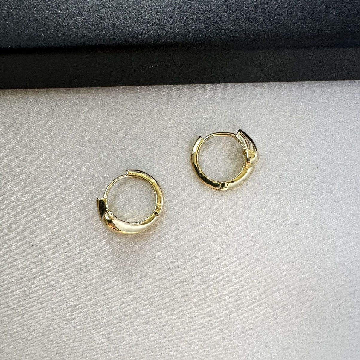 Designer × Other Small Gold Hoop Earrings for Women Size ONE SIZE - 2 Thumbnail
