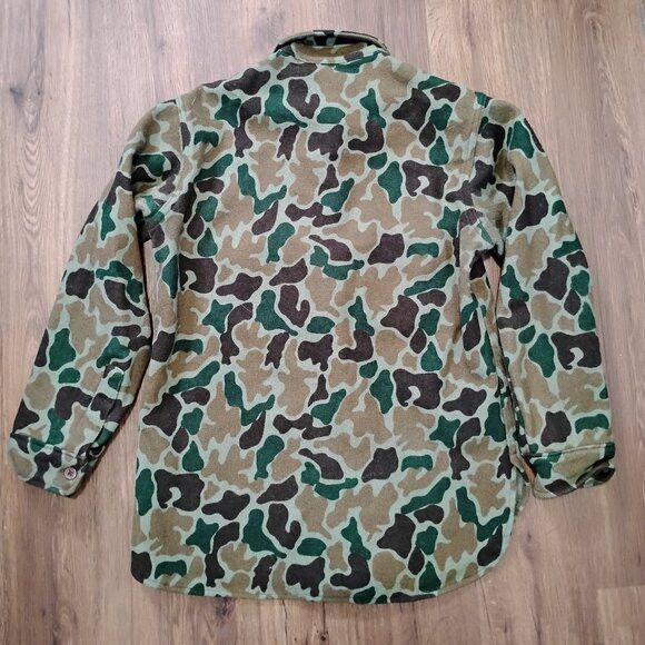 Woolrich Woolen Mills Vintage Woolrich Camouflage Wool Button Shirt Size US M / EU 48-50 / 2 - 6 Thumbnail