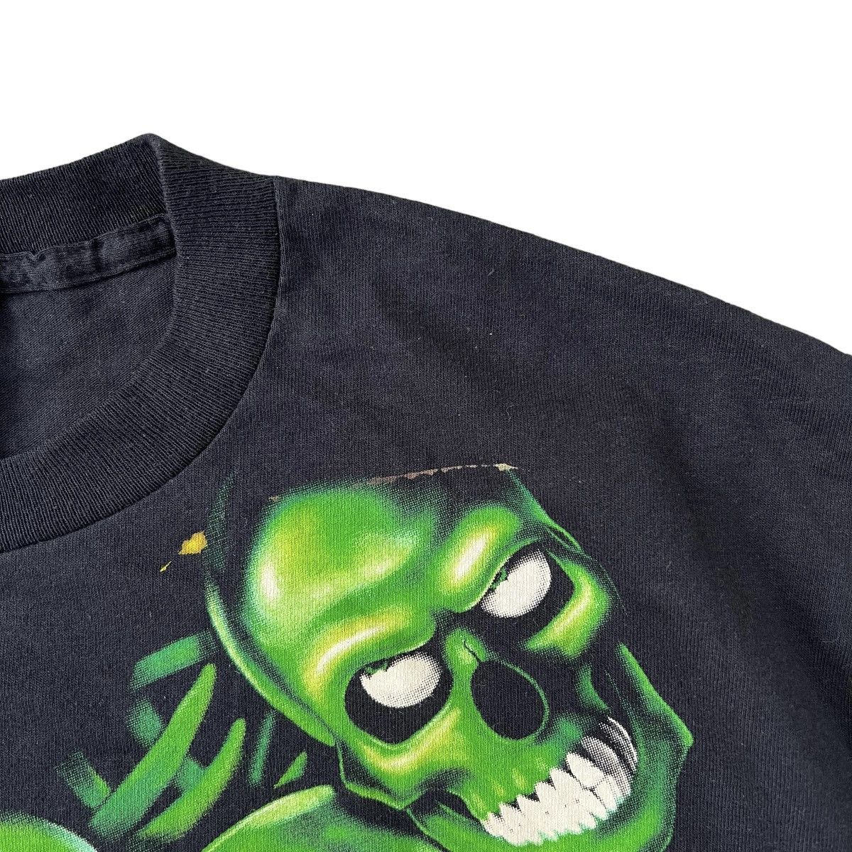 Liquid Blue Vintage Liquid Blue Skull Pile Tee Size US L / EU 52-54 / 3 - 6 Thumbnail