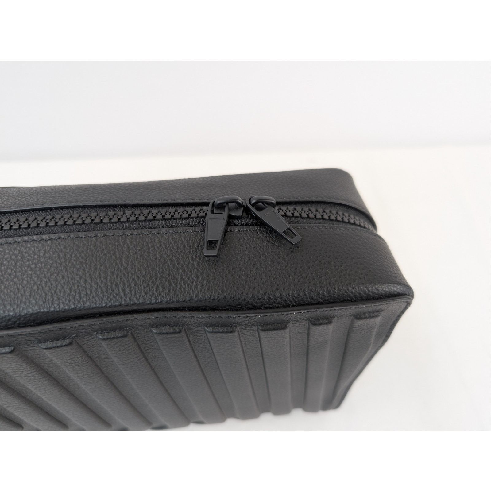 Balenciaga o1rshd1 Size: OS/ Chevron Car Print Embossed Leather Handbag Size ONE SIZE - 4 Thumbnail