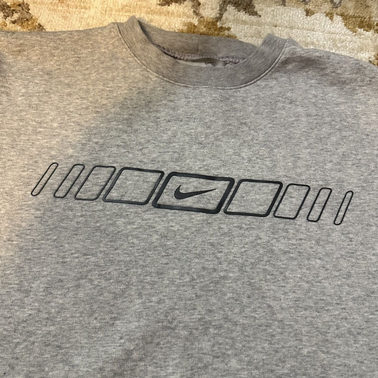 Nike × Vintage Vintage Y2K Nike Gray Crewneck Sweatshirt Center Swoosh Size US M / EU 48-50 / 2 - 2 Thumbnail