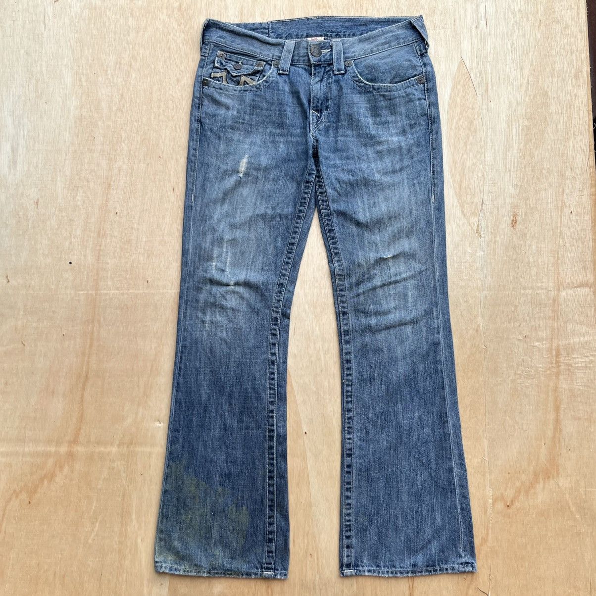 True Religion TRUE RELIGION VINTAGE DISTRESSED FLARED DENIM Size US 32 / EU 48 - 6 Thumbnail