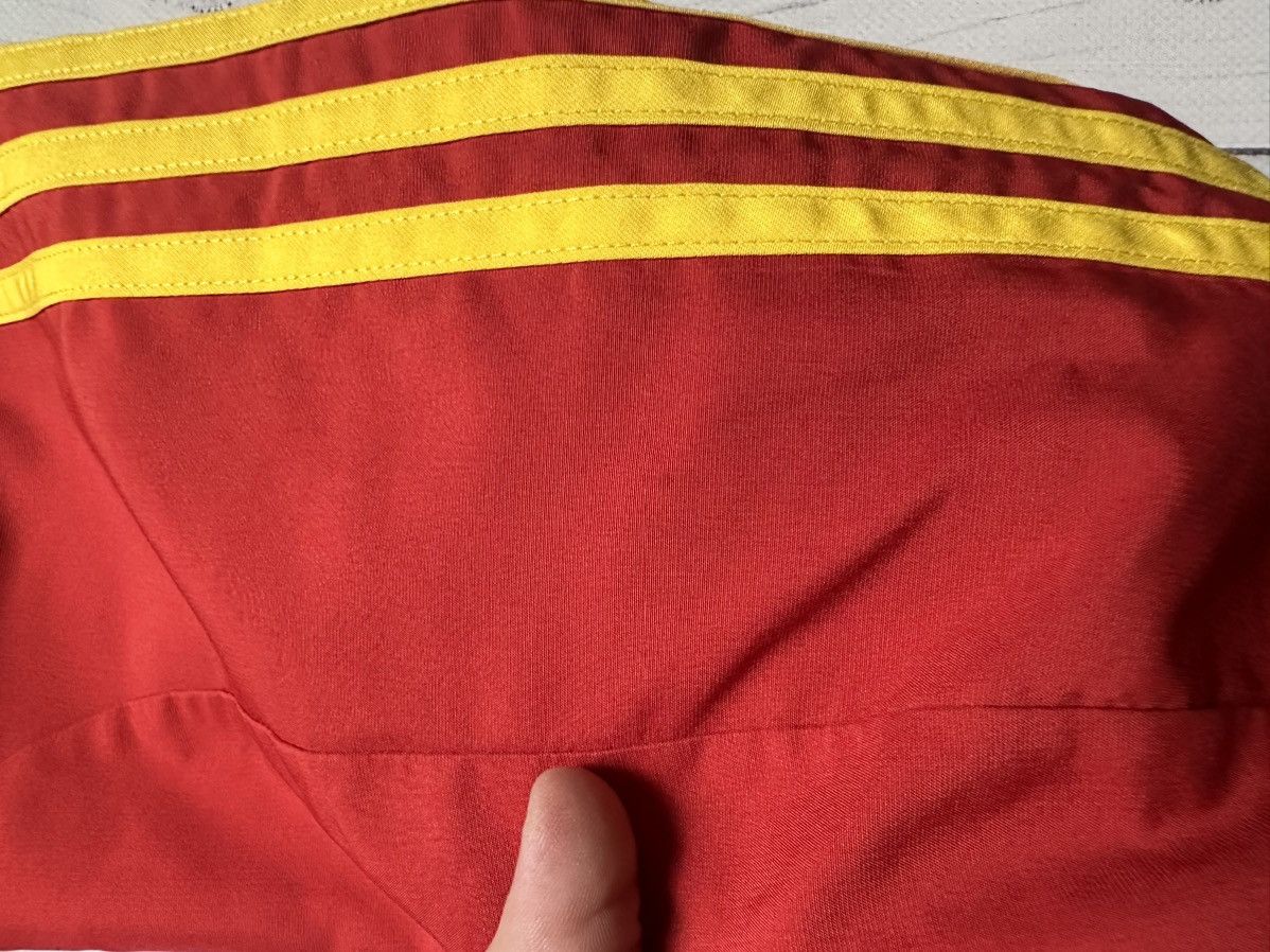 Adidas × Vintage Vintage adidas Spain soccer jacket size M logo Size US M / EU 48-50 / 2 - 5 Thumbnail