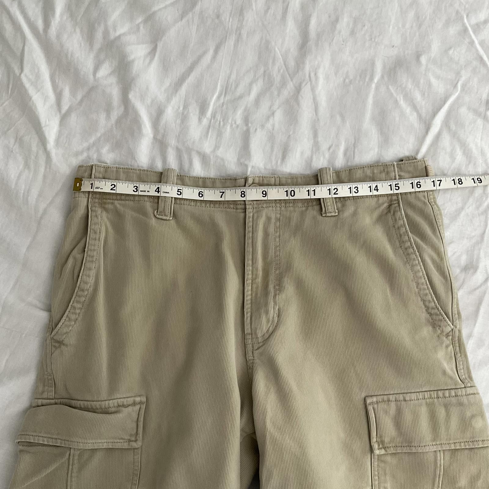 Gap vintage y2k GAP baggy long khaki corduroy cargo shorts 33 Size US 33 - 5 Thumbnail