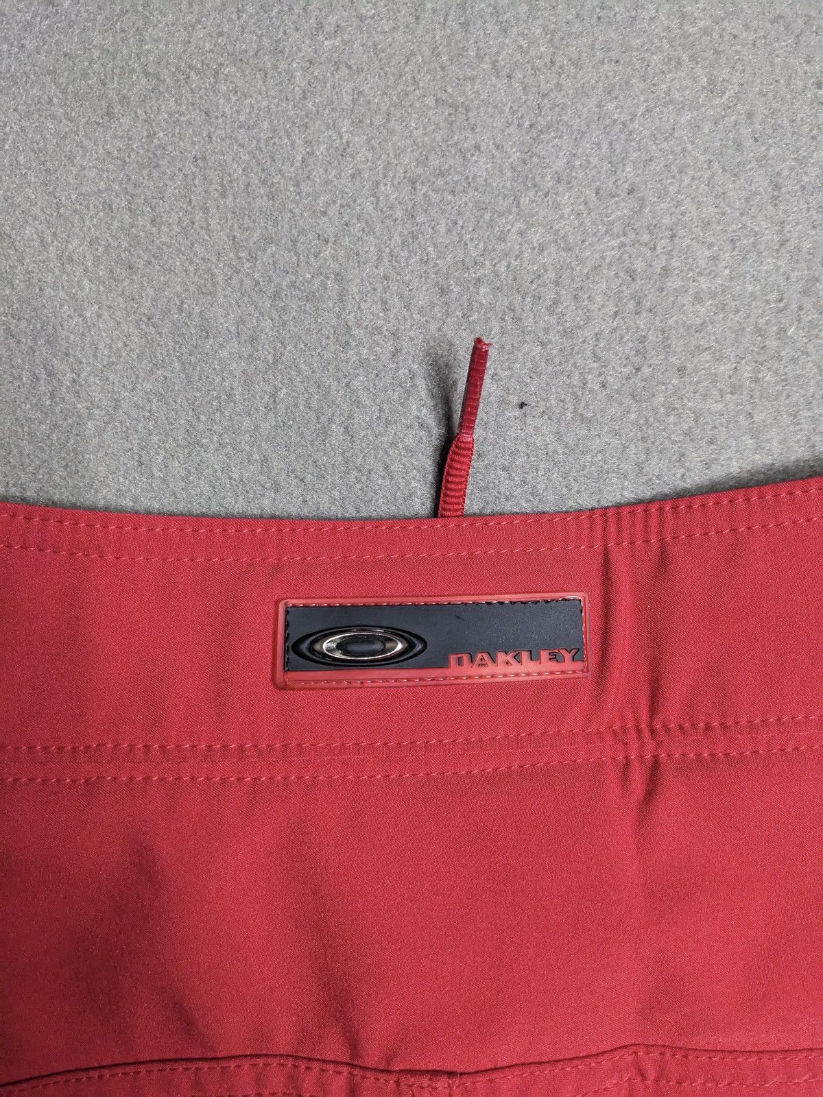 Oakley Vintage Oakley Board Shorts Mens 34 Cargo Surf Comb Red 90s Size US 34 / EU 50 - 8 Thumbnail