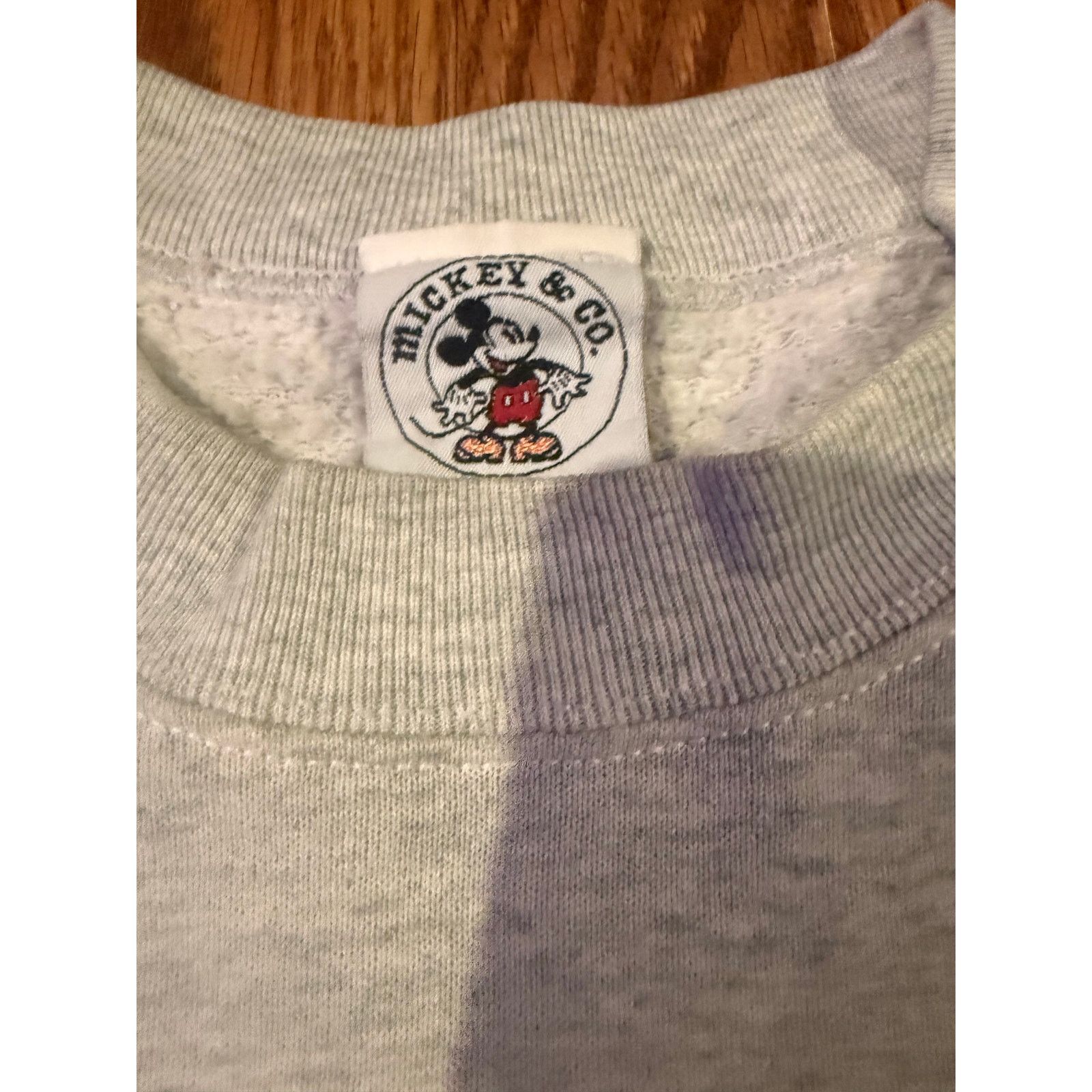 Other Vintage Minnie Mouse Embroidered Sweatshirt Mickey & Co, XL Size US XL / EU 56 / 4 - 2 Thumbnail