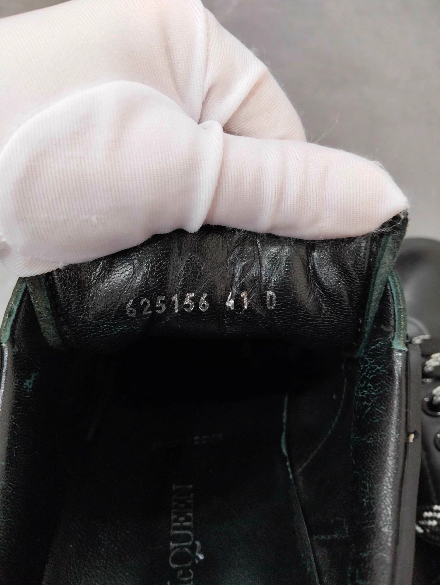 Alexander McQueen Alexander McQueen Black Sneaker 41 Size US 8 / EU 41 - 8 Thumbnail
