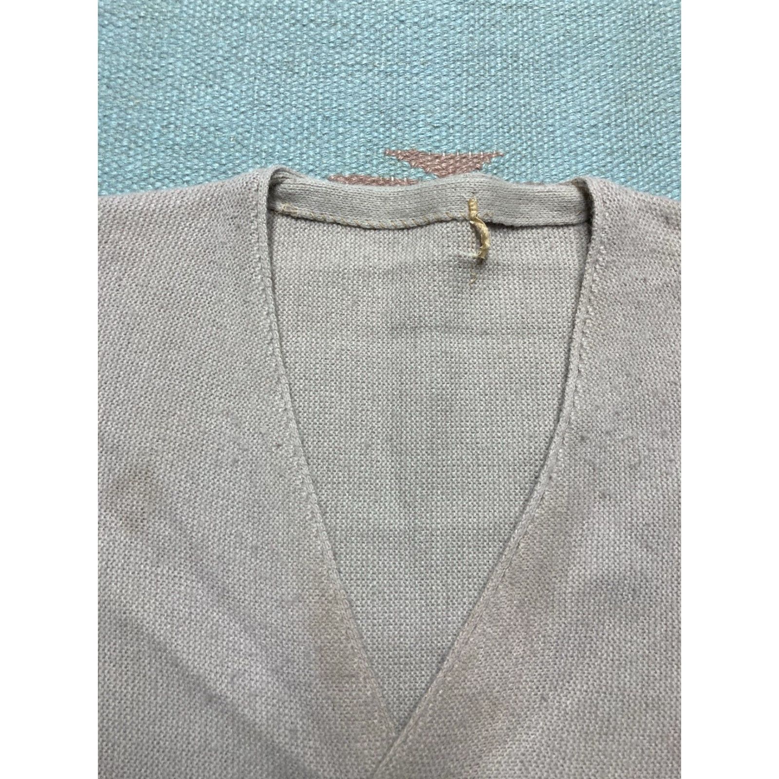 Vintage VINTAGE Cardigan Woman Gray Wool Blend Knit V-Neck Button Front Medium Cardigan Size M / US 6-8 / IT 42-44 - 5 Thumbnail