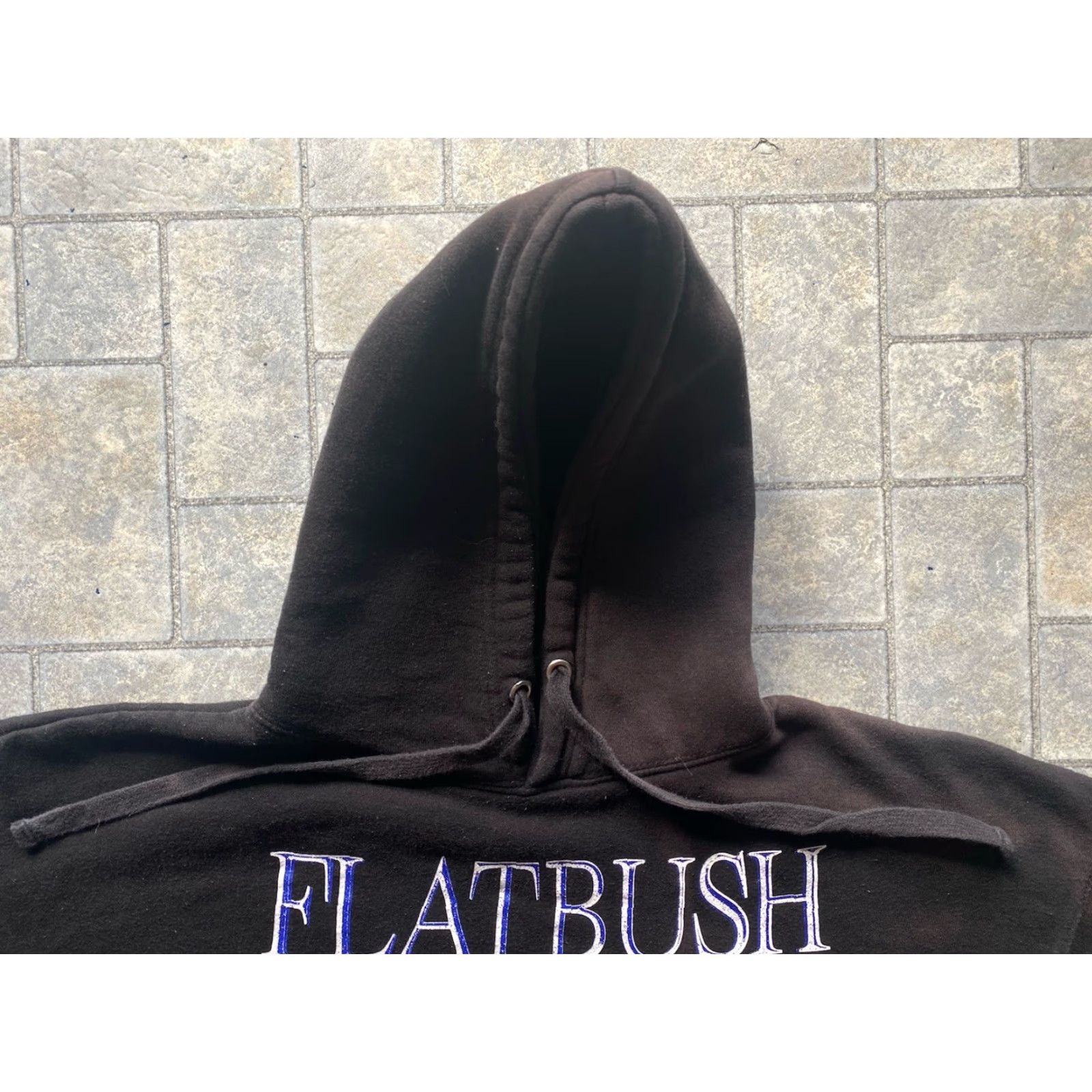 Vintage Flatbush Zombies Hoodie Mens Medium Black Halloween Freek Show 2021 On The Rocks Flatbush Zombies Size US M / EU 48-50 / 2 - 7 Thumbnail