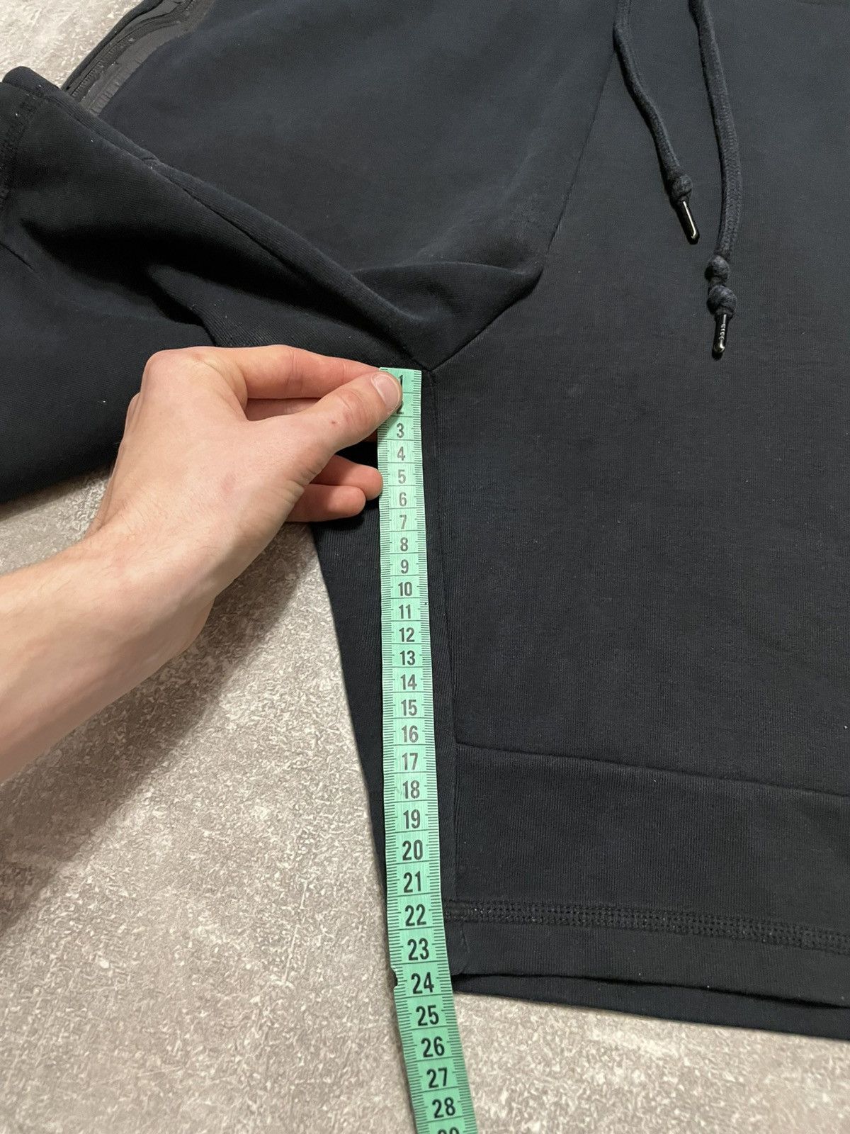 Nike Vintage Nike Tech Fleece Black Sweet Shorts Size M Size US 32 / EU 48 - 19 Thumbnail