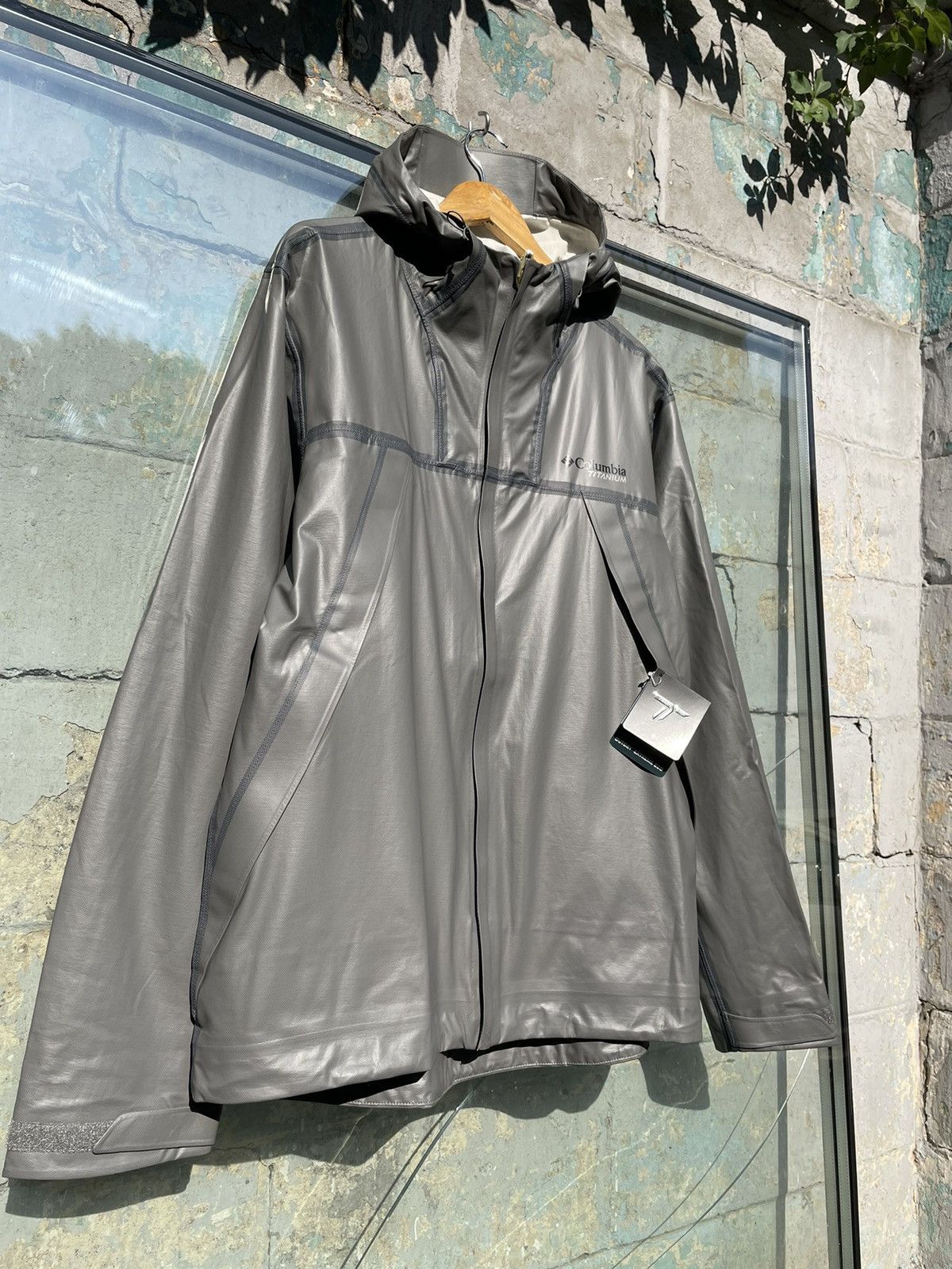 Columbia titanium hot sale rain jacket