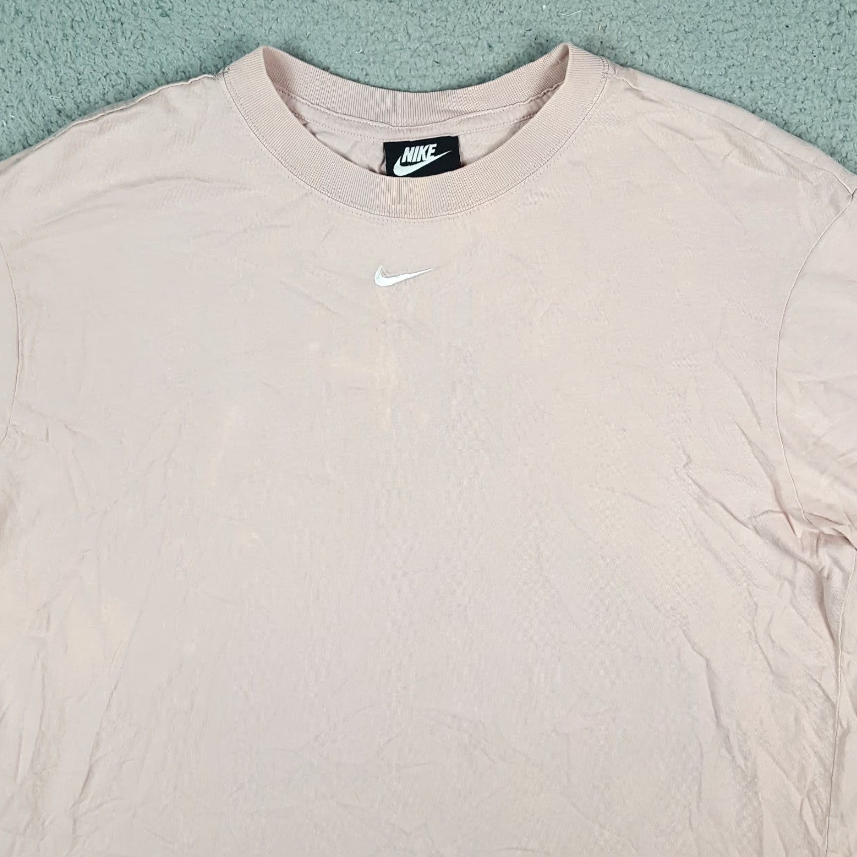 Nike VINTAGE Nike Center Swoosh Logo Pink Essential Tee Men's M Relaxed Retro T Shirt Size US M / EU 48-50 / 2 - 2 Thumbnail