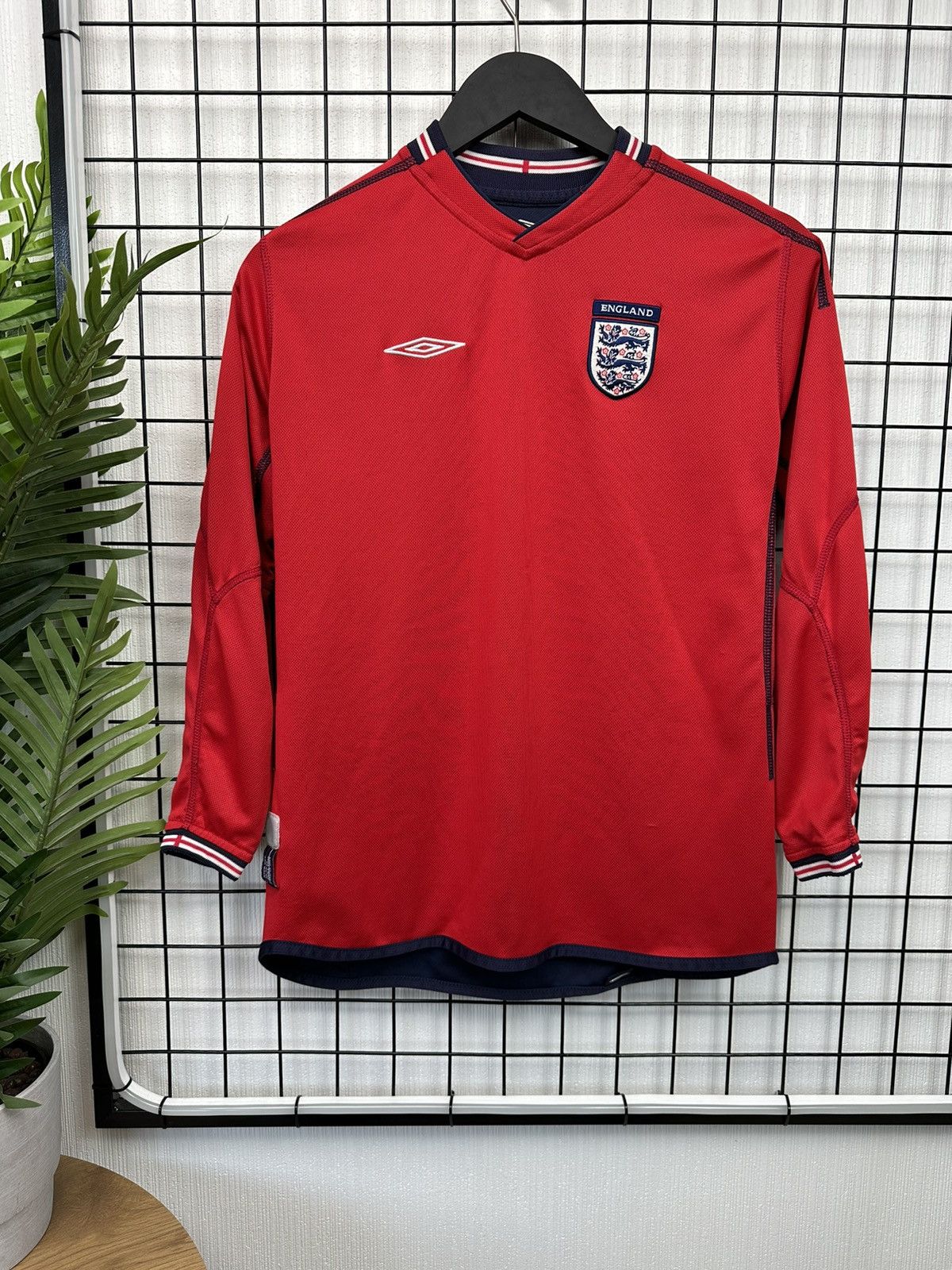 Umbro Paul Robinson England 2004 goalkeeper double sided jersey Size US S / EU 44-46 / 1 - 2 Thumbnail