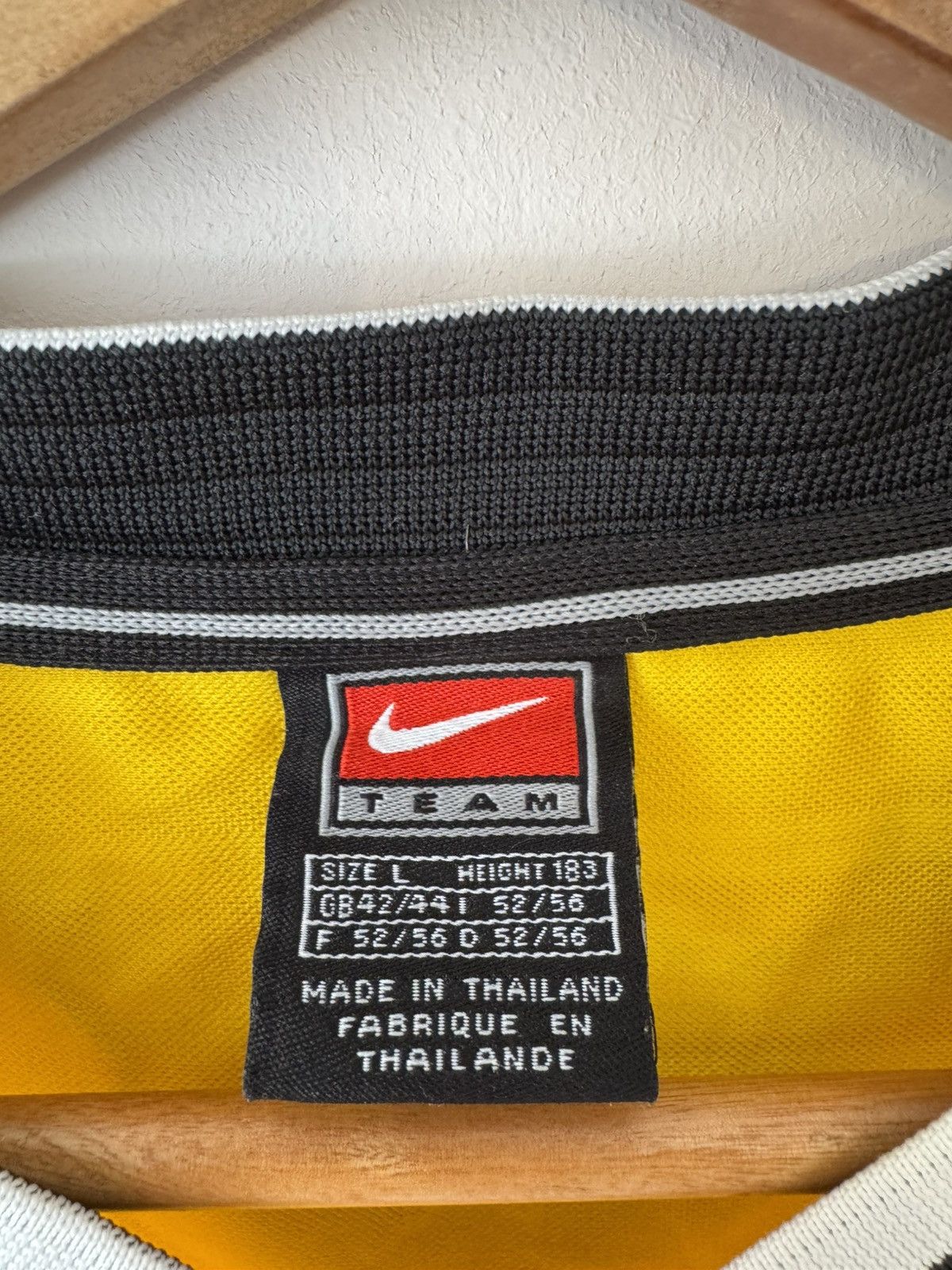 Nike Vintage Tondridge Angels AFC 00’s Away Soccer Jersey Shirt Size US L / EU 52-54 / 3 - 13 Thumbnail