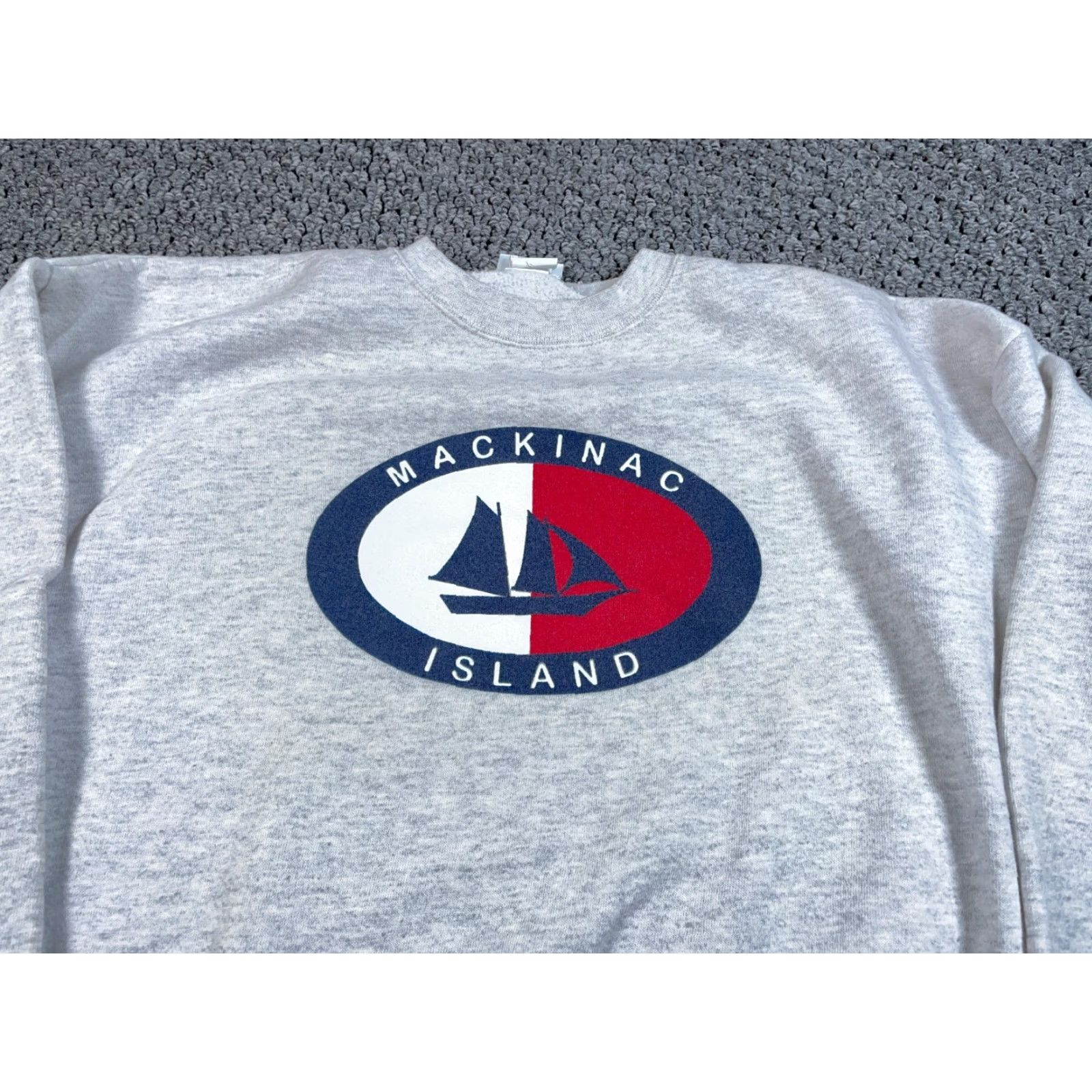 Vintage VTG Santee Sweatshirt Adult XL Heather Gray Mackinac Island Print 90s City Nature Nautical Retro Graphic Print Michigan Made in USA Size US XL / EU 56 / 4 - 5 Thumbnail