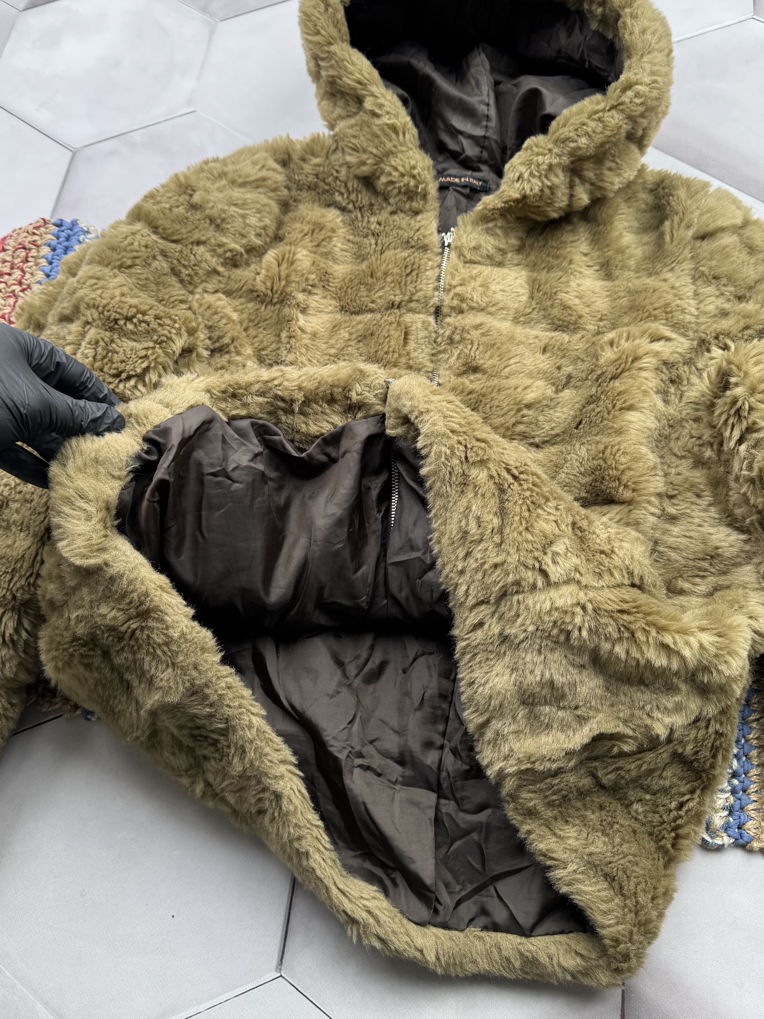 Japanese Brand Vintage Faux Fur Hooded Jacket (E4) Size US S / EU 44-46 / 1 - 4 Thumbnail