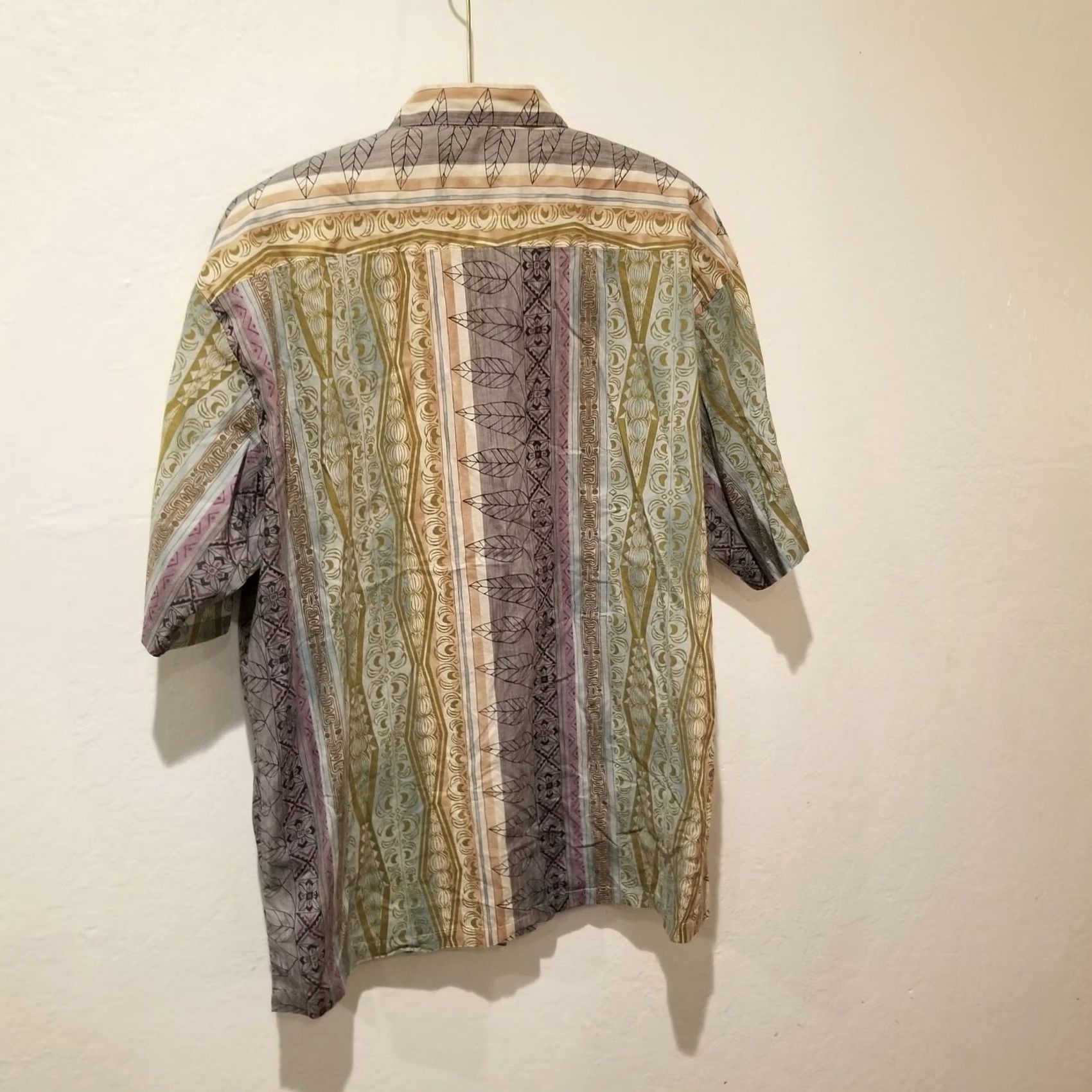 Tori Richard Tori Richard Men’s Hawaiian Shirt Geometric Patch Pocket Multicolor Cotton Lawn 2XL Short Sleeve Button-Up Size US XXL / EU 58 / 5 - 2 Thumbnail