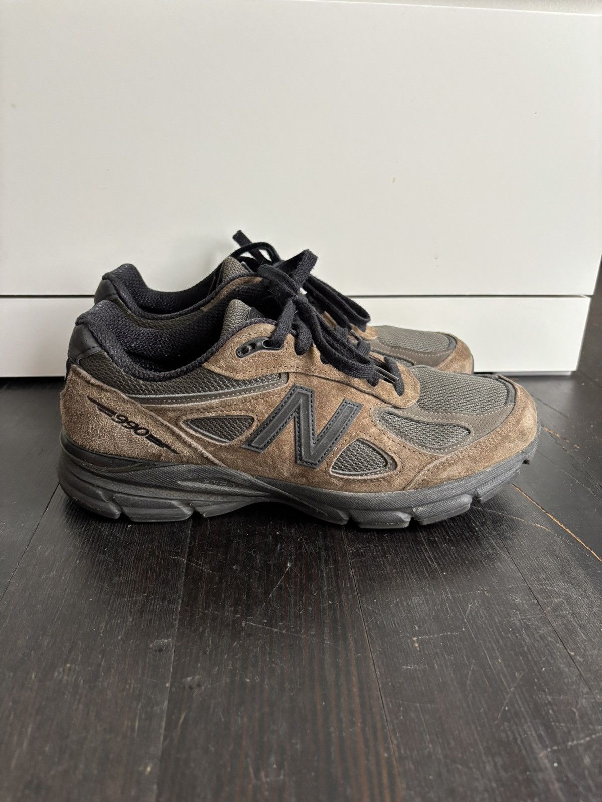 New Balance New Balance 990 V4 Size US 8 / EU 41 - 3 Thumbnail